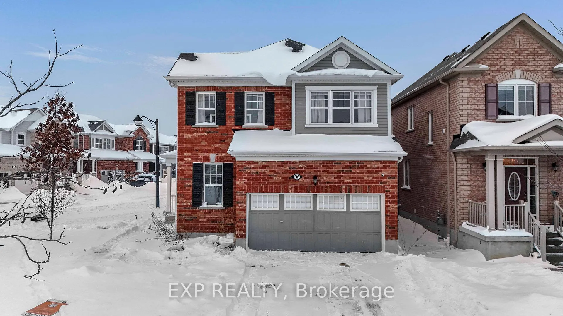 Photo 3 of 203 Grovehill Crescent, Kitchener — HOMEH