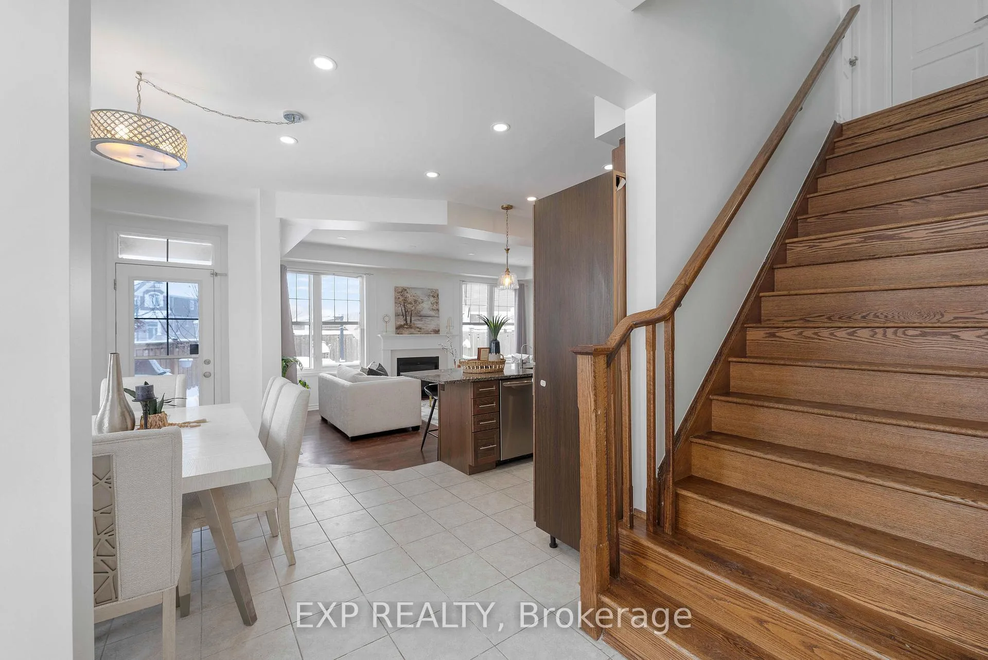 Photo 13 of 203 Grovehill Crescent, Kitchener — HOMEH