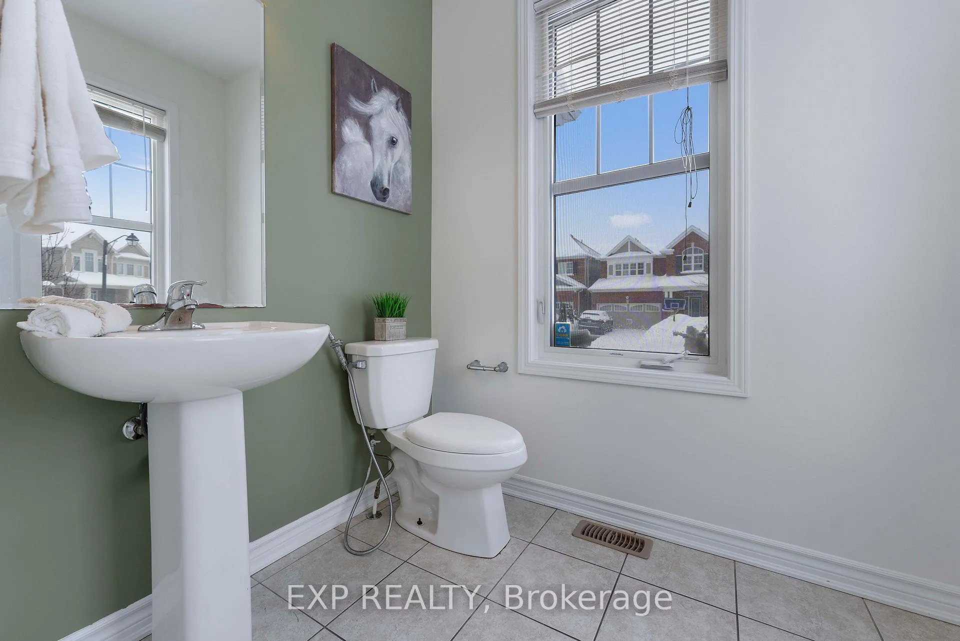 Photo 14 of 203 Grovehill Crescent, Kitchener — HOMEH