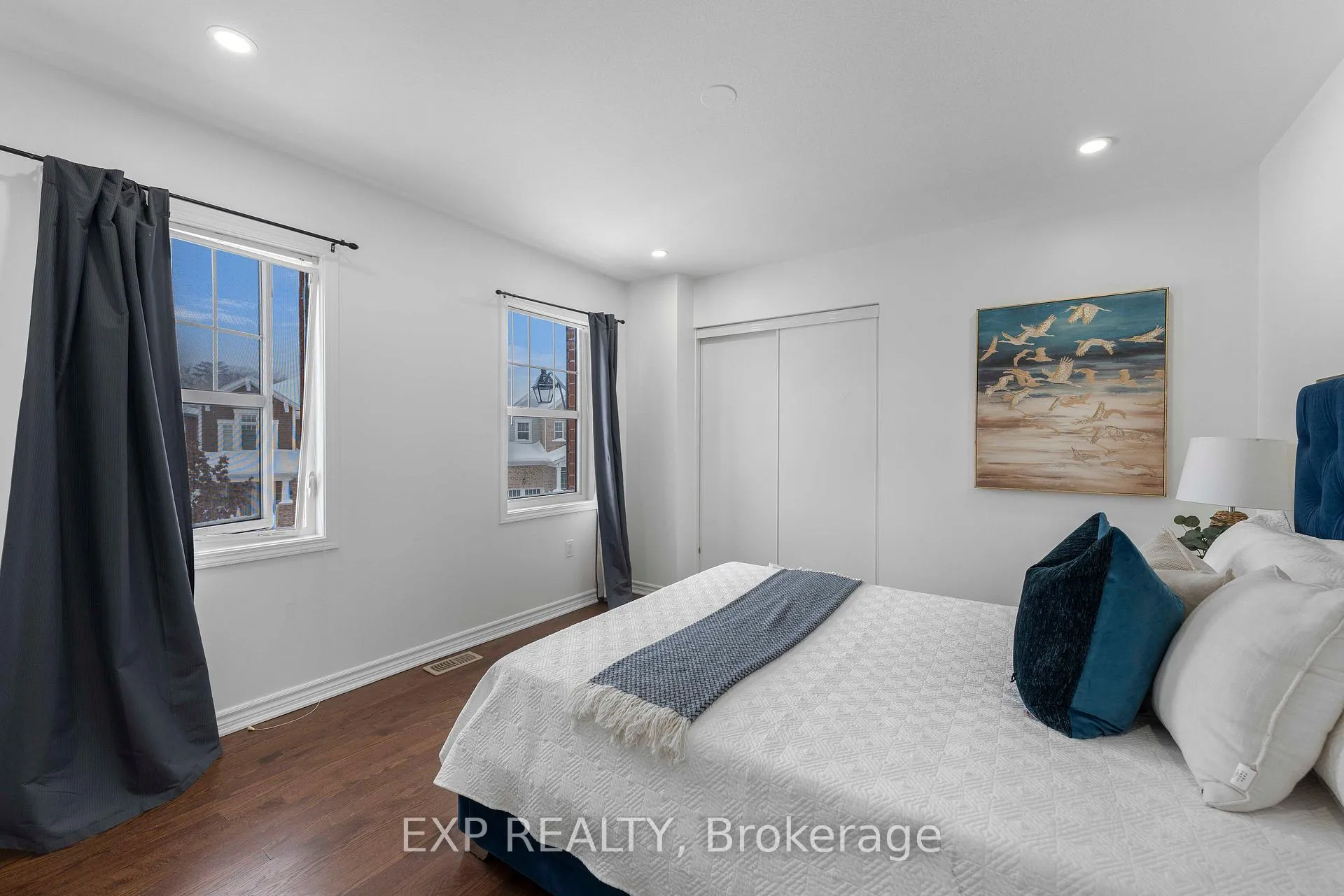 Photo 28 of 203 Grovehill Crescent, Kitchener — HOMEH