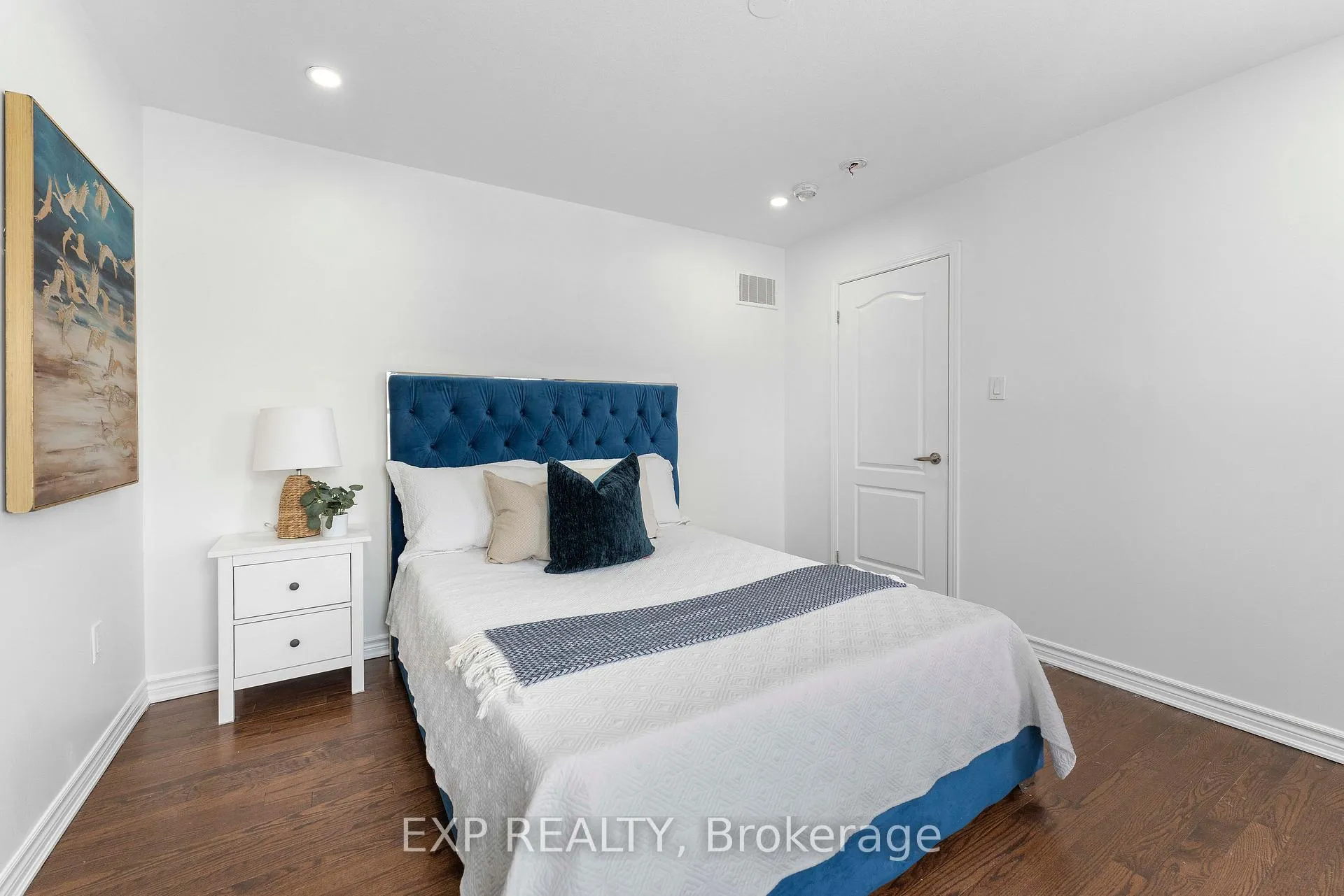 Photo 29 of 203 Grovehill Crescent, Kitchener — HOMEH