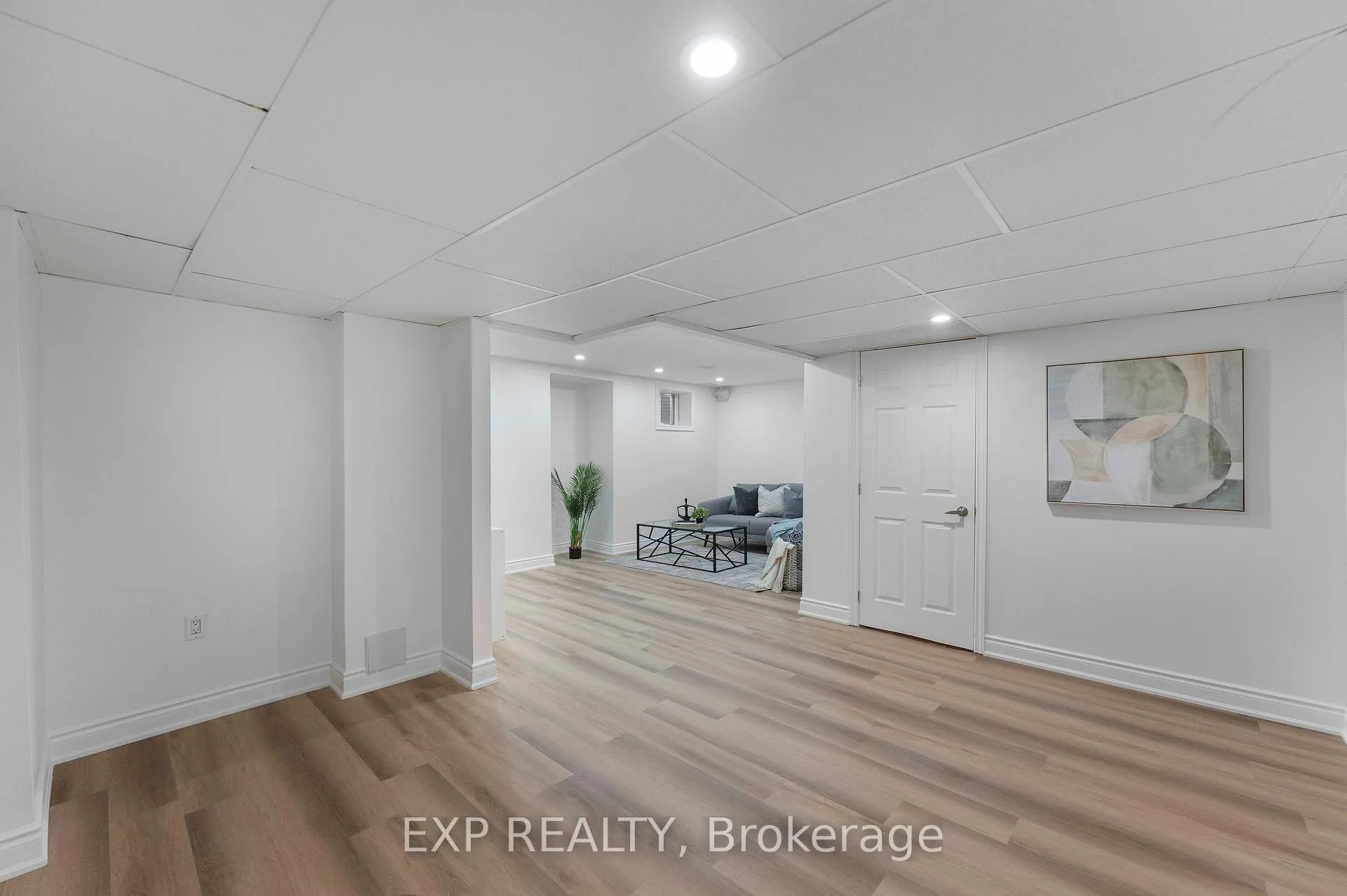 Photo 34 of 203 Grovehill Crescent, Kitchener — HOMEH