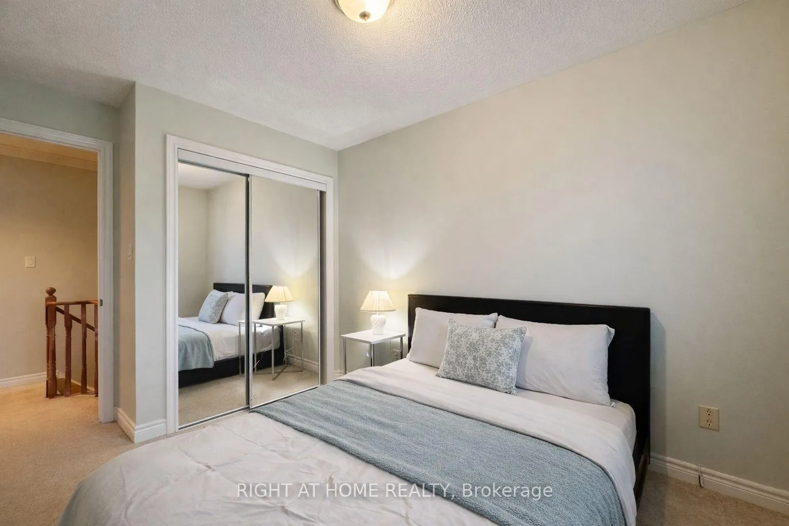 Photo 11 of 95 Giancola Crescent, Vaughan, Maple — HOMEH