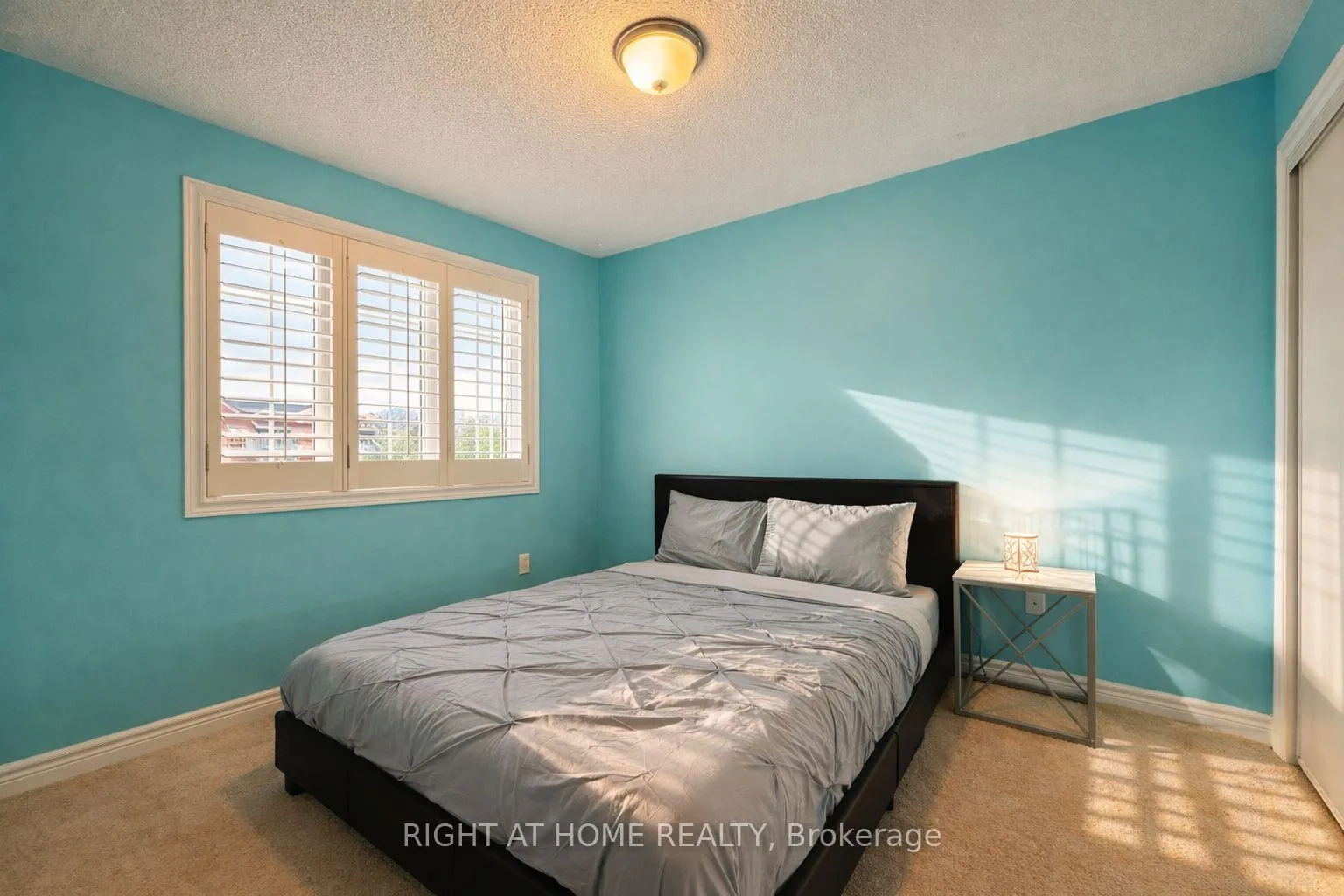 Photo 12 of 95 Giancola Crescent, Vaughan, Maple — HOMEH