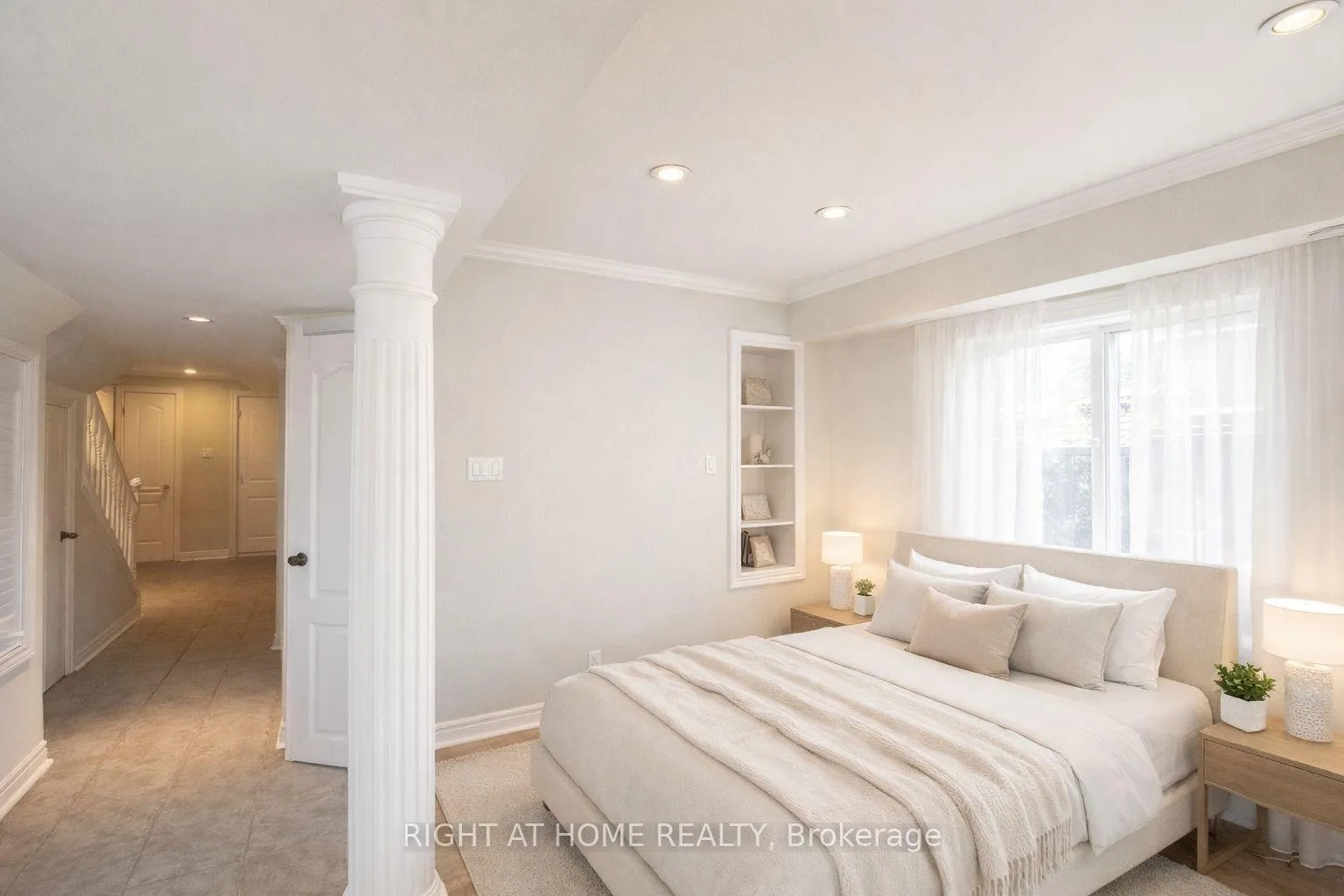 Photo 14 of 95 Giancola Crescent, Vaughan, Maple — HOMEH