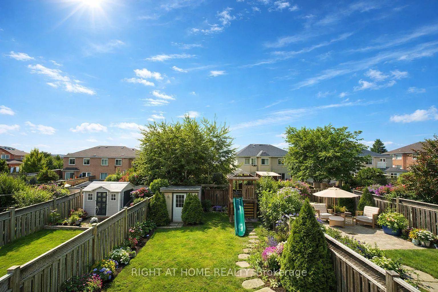 Photo 18 of 95 Giancola Crescent, Vaughan, Maple — HOMEH