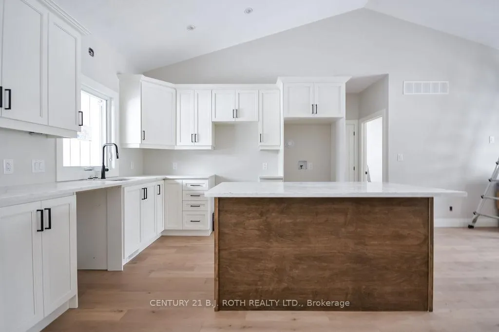 Photo 9 of 13 Jennett Drive, Oro-Medonte, Moonstone — HOMEH
