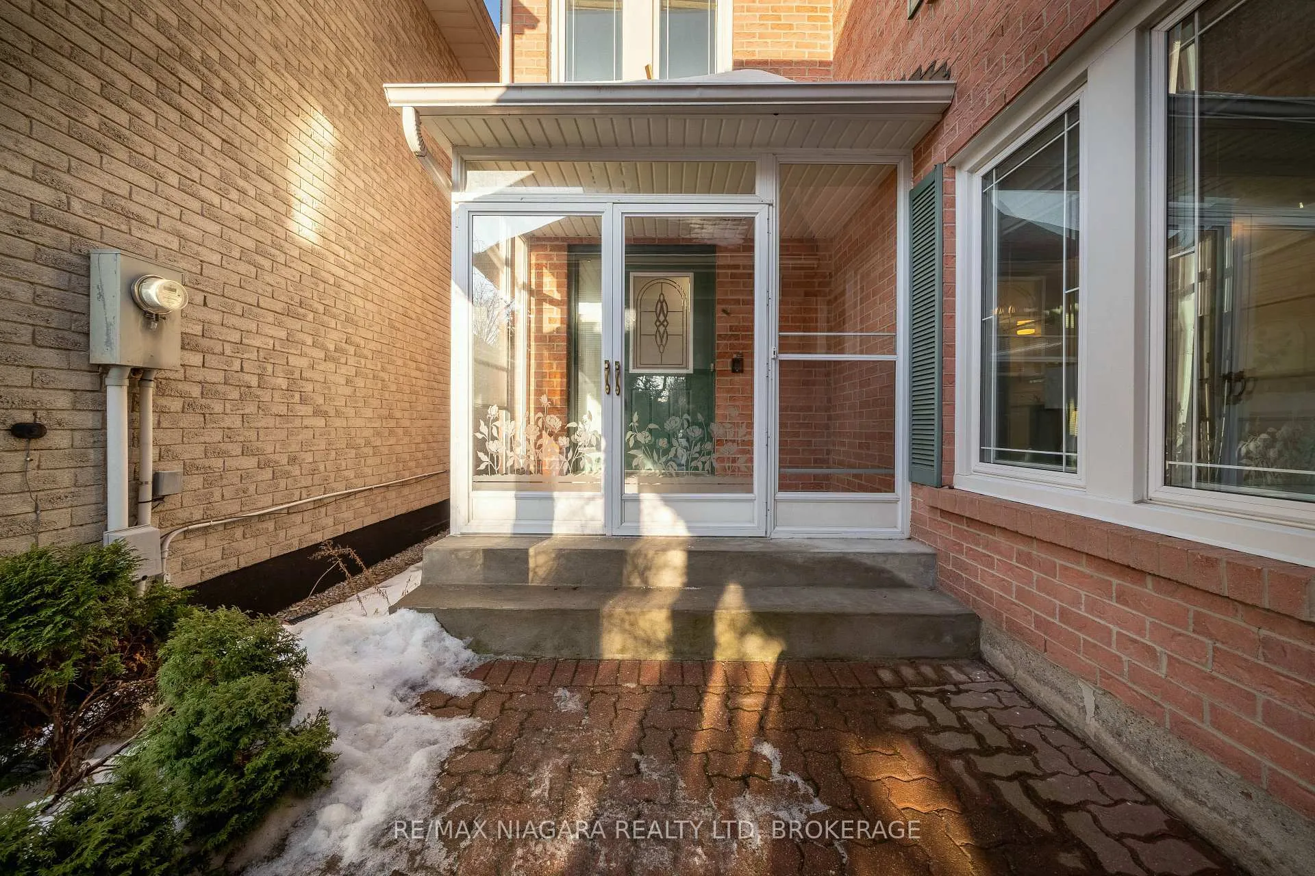 Photo 5 of 28 Rosemead Close, Markham, Unionville — HOMEH