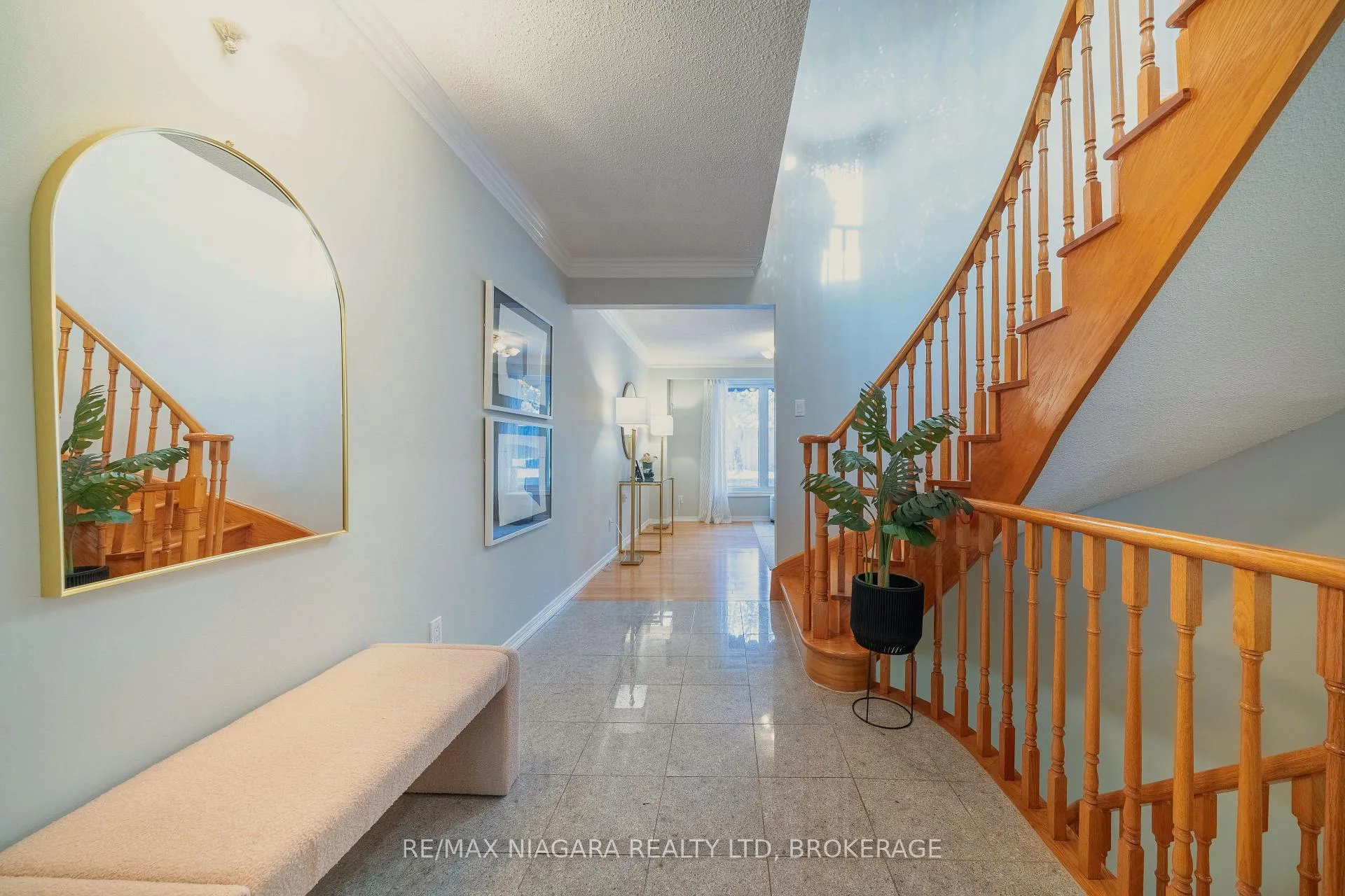 Photo 6 of 28 Rosemead Close, Markham, Unionville — HOMEH