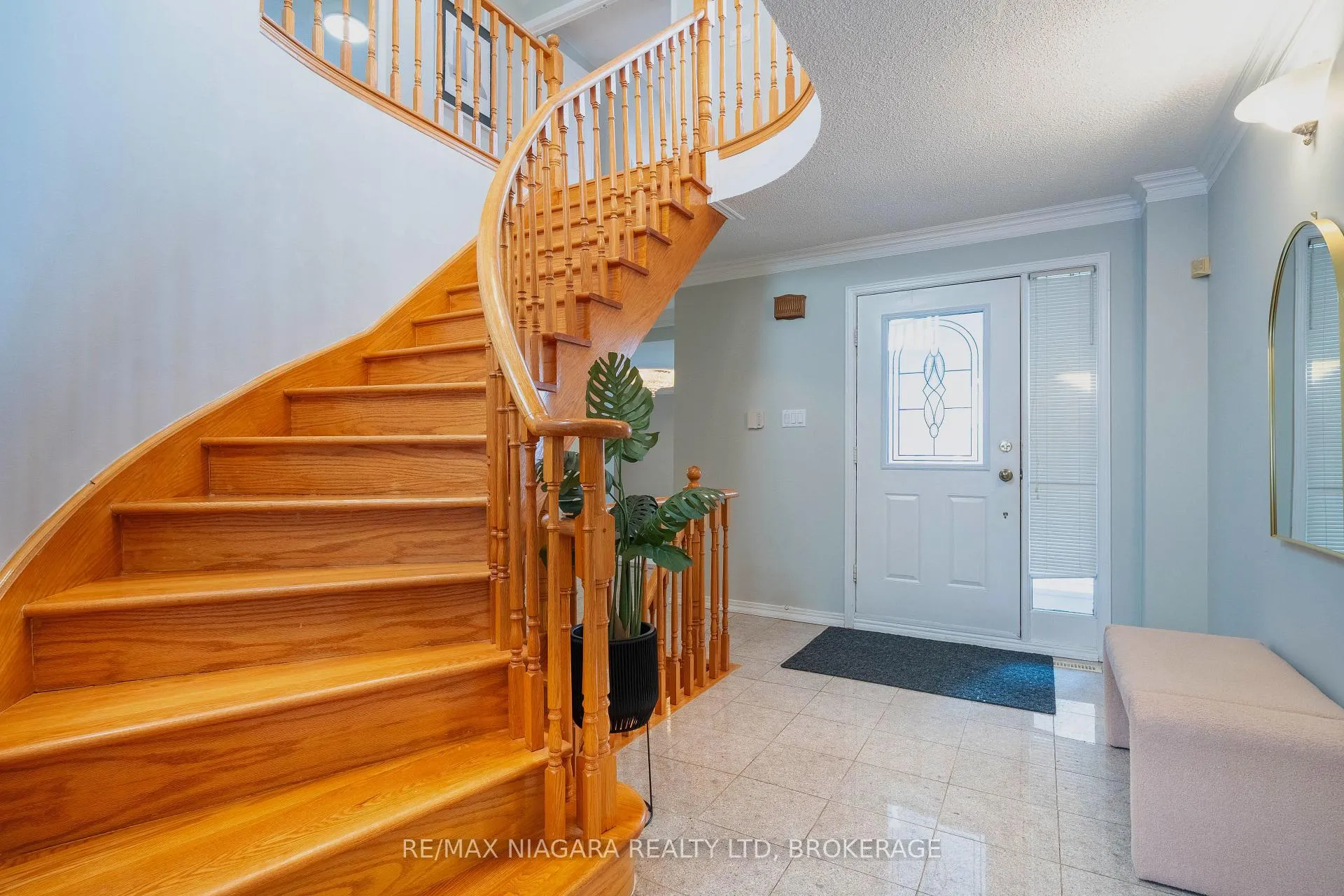 Photo 8 of 28 Rosemead Close, Markham, Unionville — HOMEH