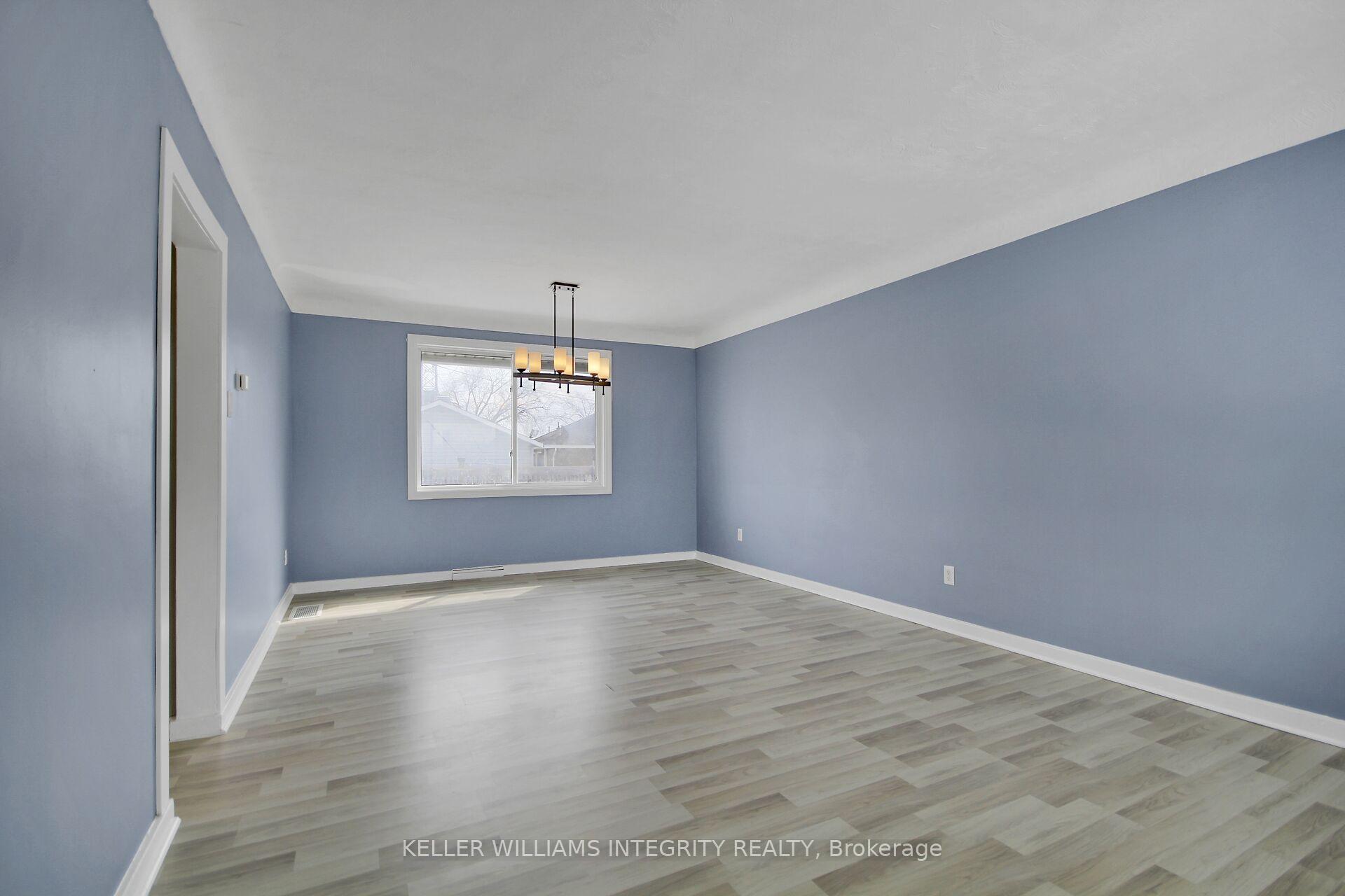 Photo 10 of 1214 Foxbar Avenue, Ottawa, Ellwood — HOMEH