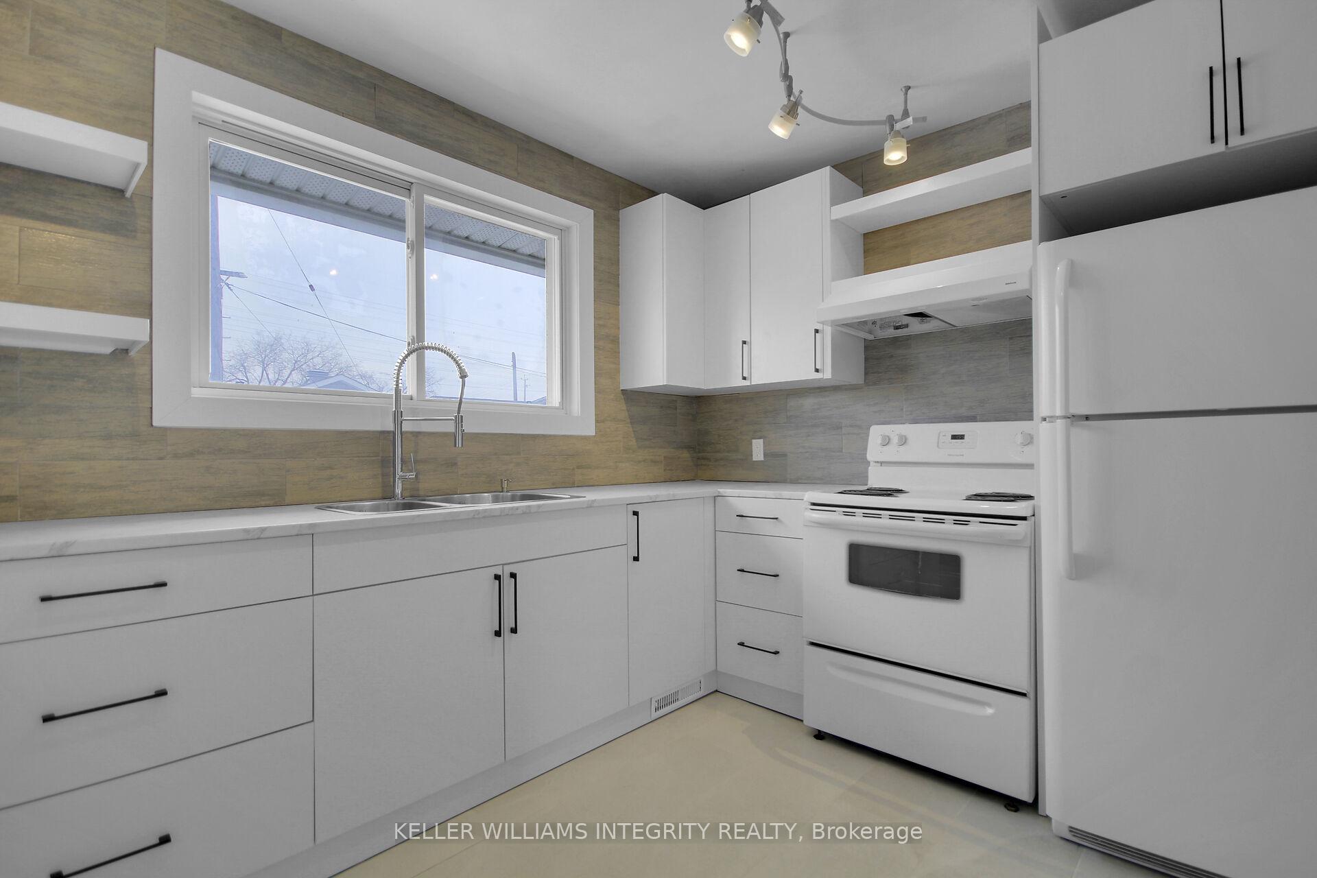 Photo 14 of 1214 Foxbar Avenue, Ottawa, Ellwood — HOMEH