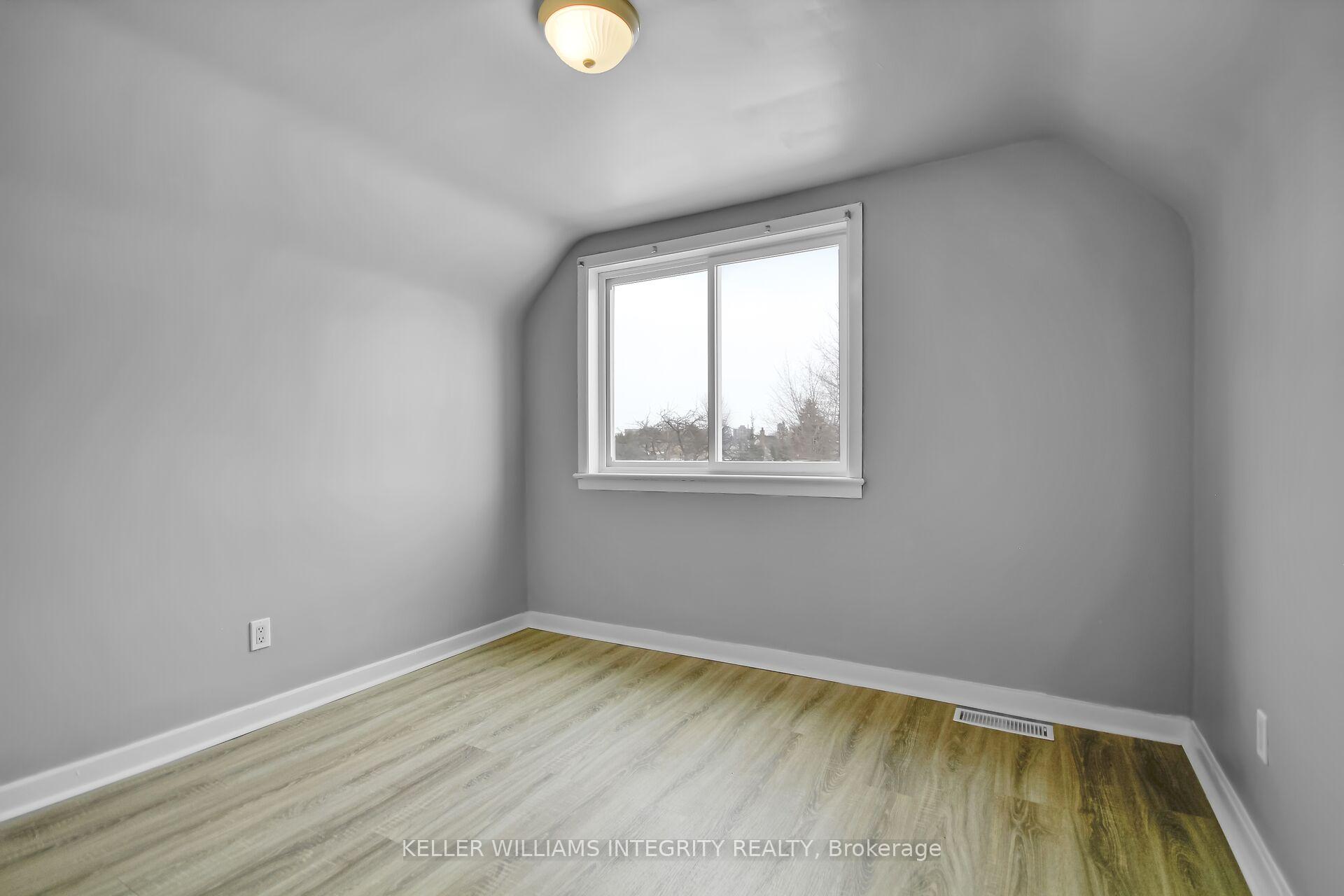 Photo 30 of 1214 Foxbar Avenue, Ottawa, Ellwood — HOMEH