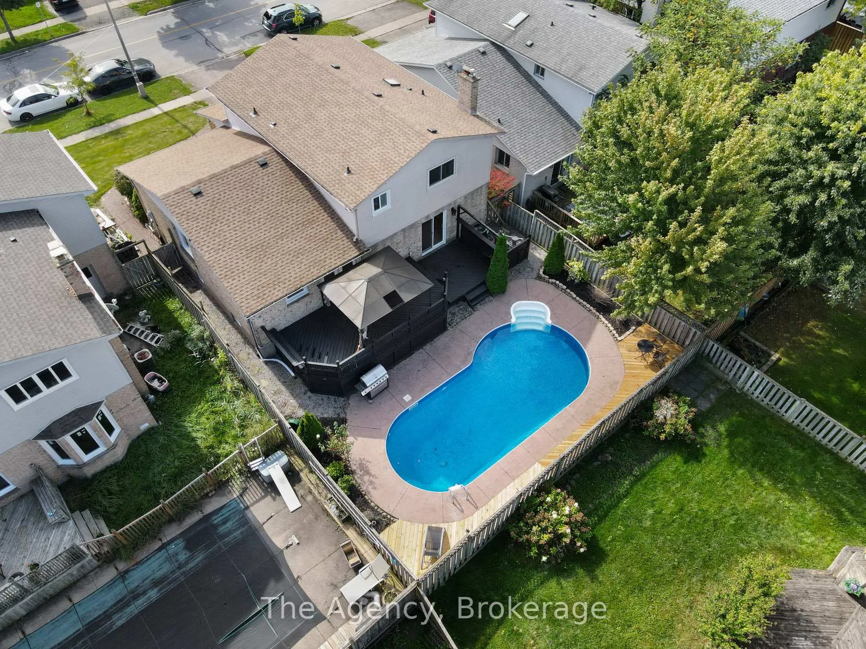 Photo 3 of 24 Keefer Road, Thorold, Confederation Heights — HOMEH