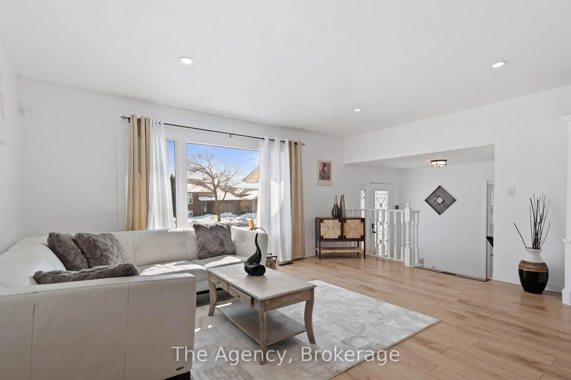 Photo 4 of 24 Keefer Road, Thorold, Confederation Heights — HOMEH