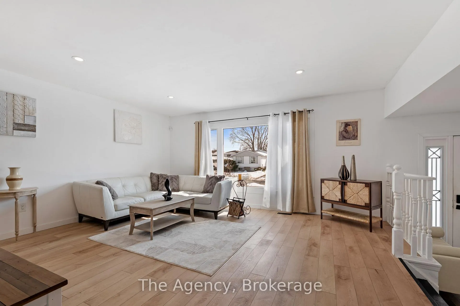 Photo 5 of 24 Keefer Road, Thorold, Confederation Heights — HOMEH