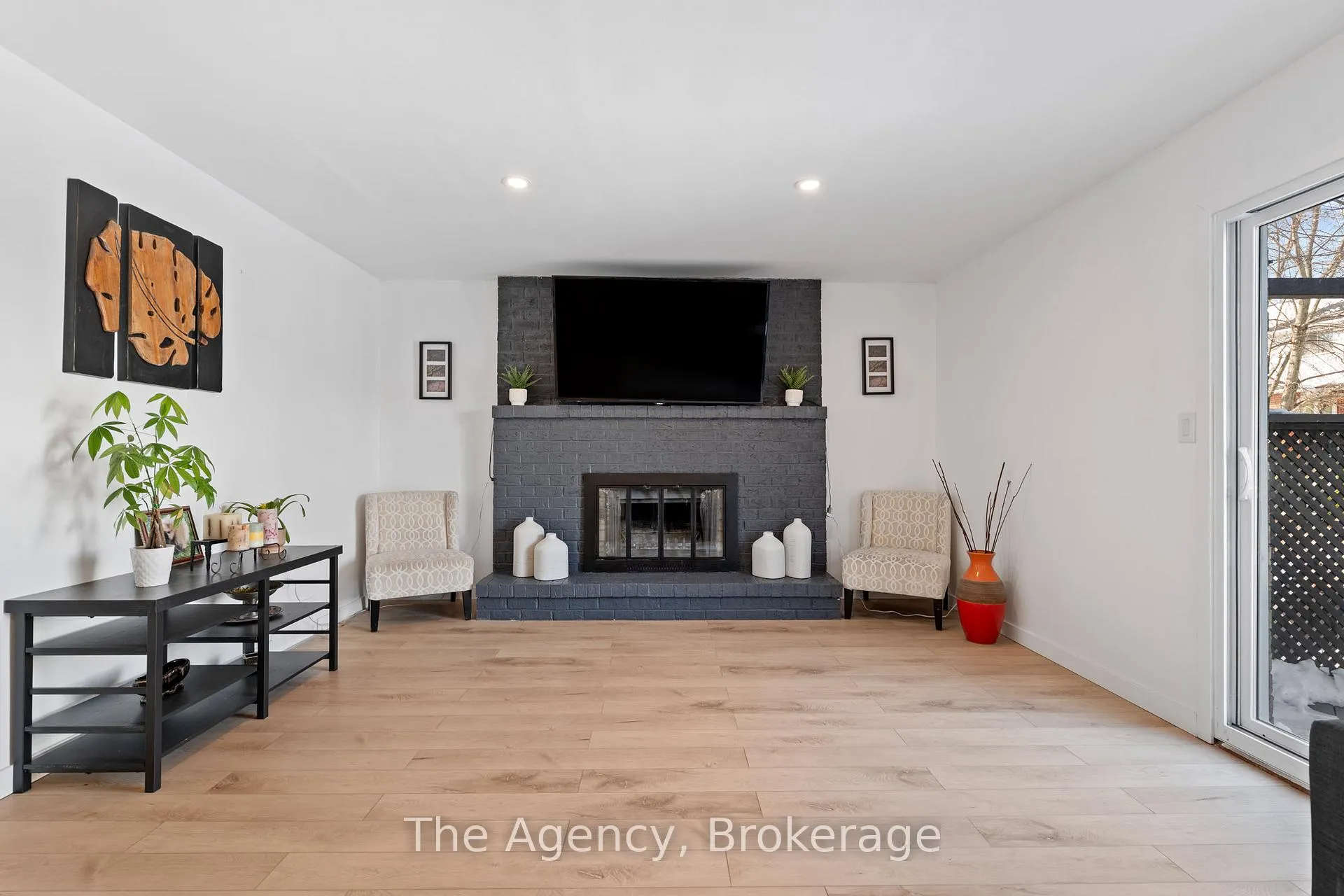 Photo 9 of 24 Keefer Road, Thorold, Confederation Heights — HOMEH