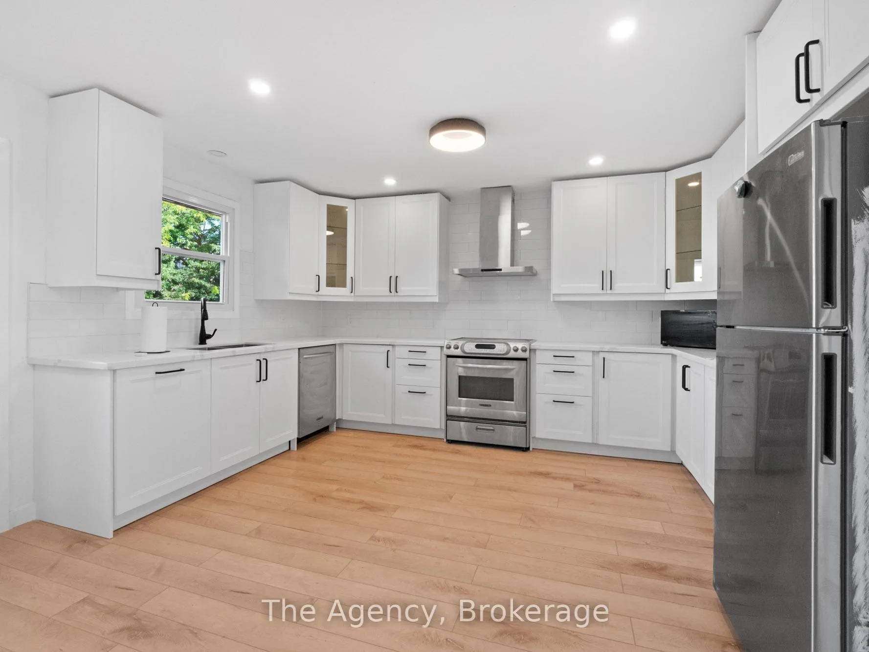 Photo 16 of 24 Keefer Road, Thorold, Confederation Heights — HOMEH