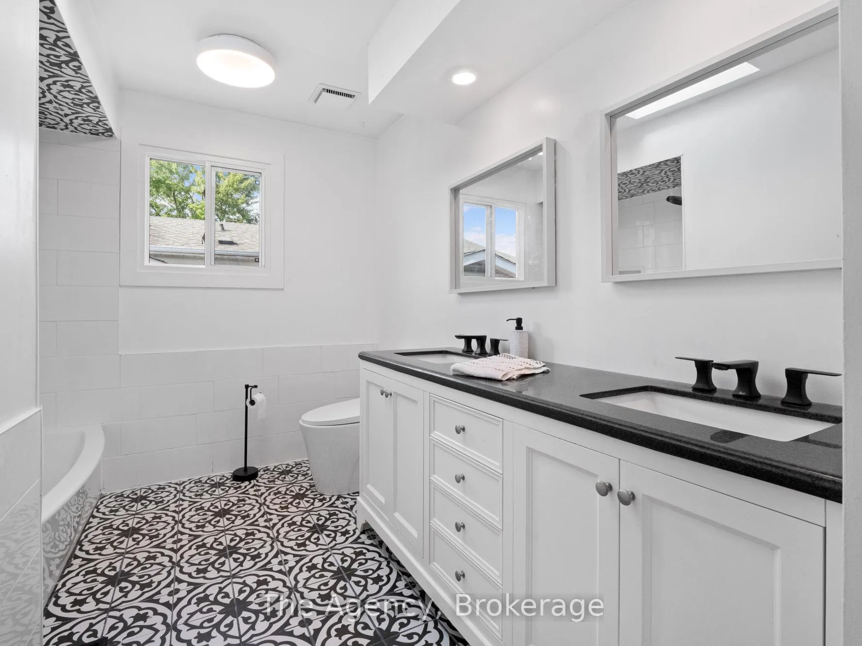 Photo 21 of 24 Keefer Road, Thorold, Confederation Heights — HOMEH
