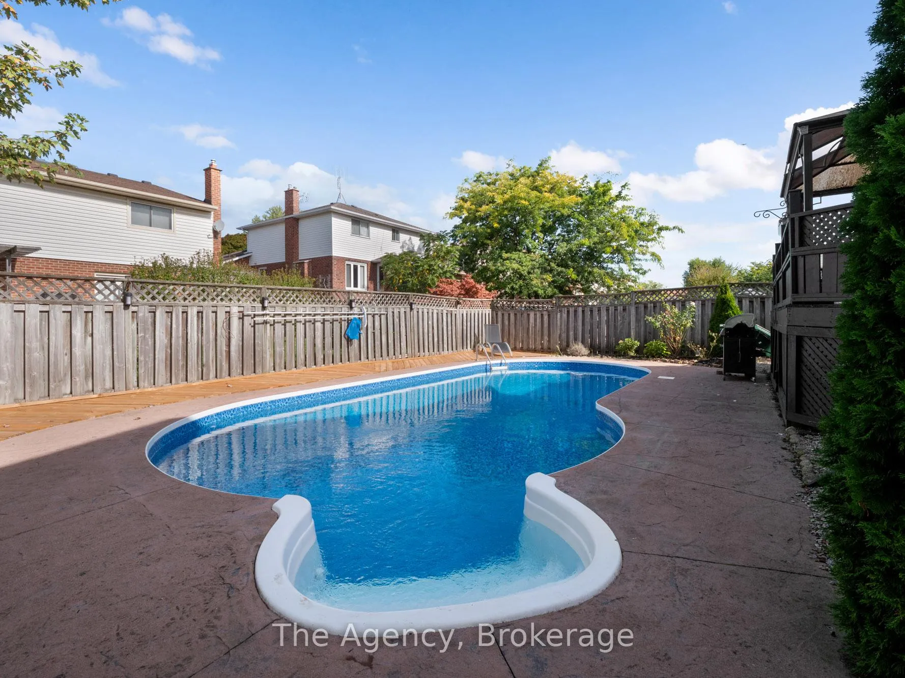 Photo 38 of 24 Keefer Road, Thorold, Confederation Heights — HOMEH