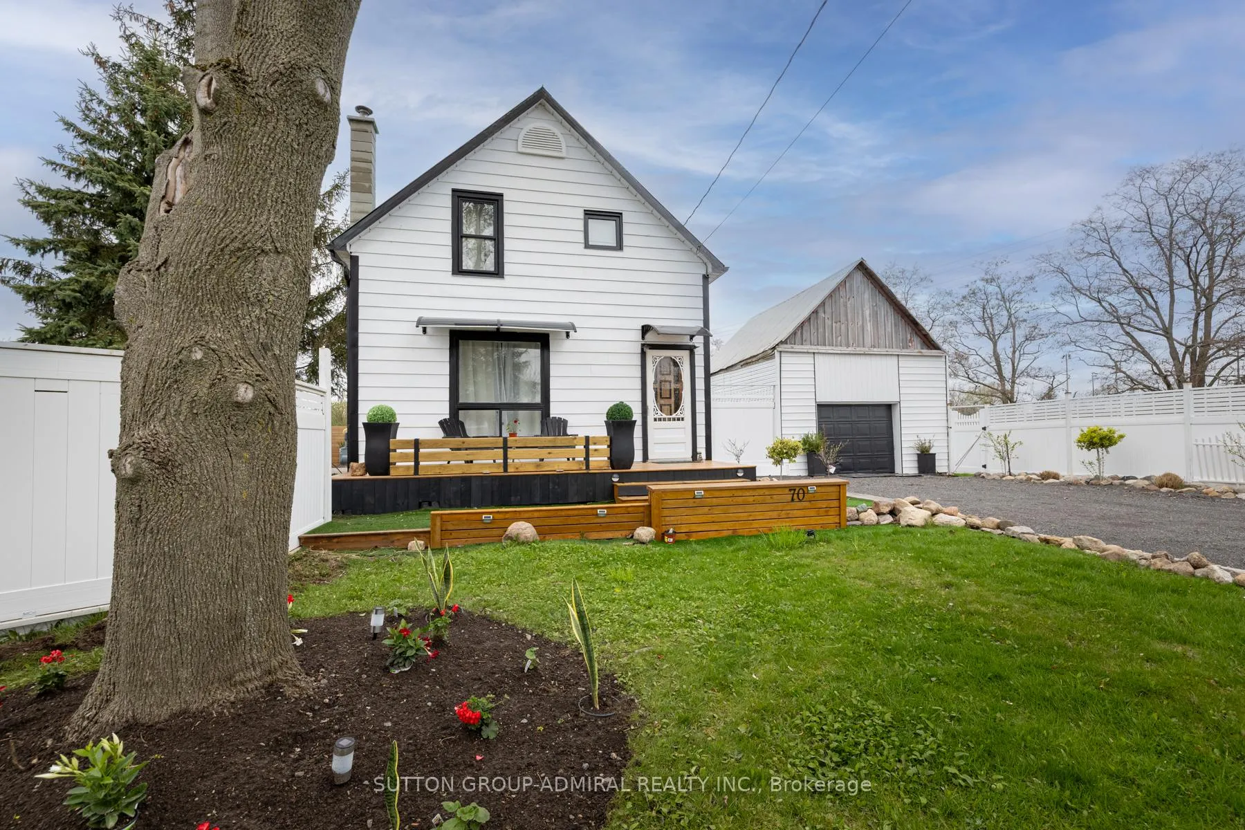 Photo 5 of 70 Belleville Street, Prince Edward County, Wellington Ward — HOMEH