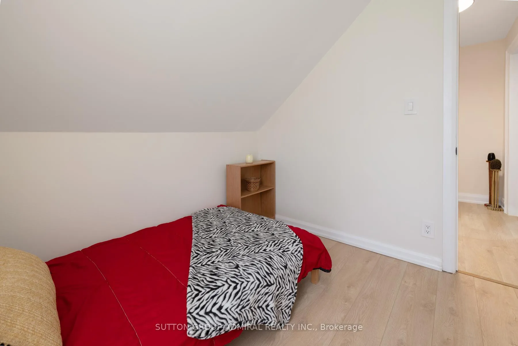 Photo 31 of 70 Belleville Street, Prince Edward County, Wellington Ward — HOMEH