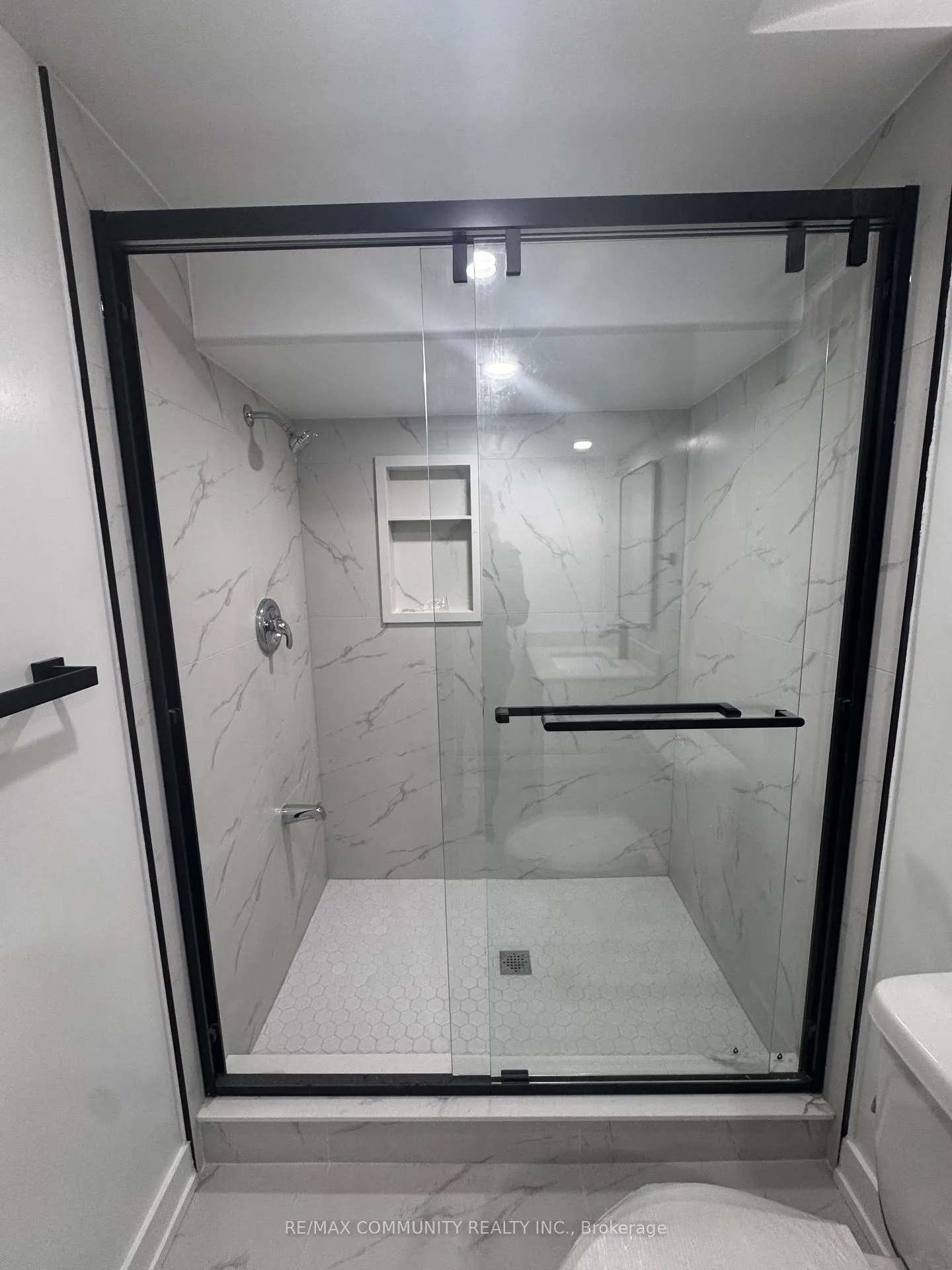 Photo 14 of Unit Basement, 43 Terry Crescent, Clarington, Bowmanville — HOMEH