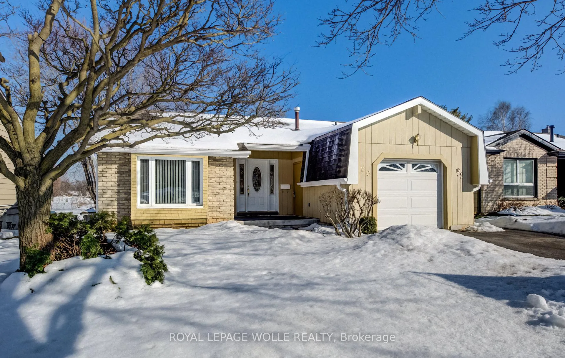 Photo 3 of 20 Royal Orchard Drive, Waterloo — HOMEH