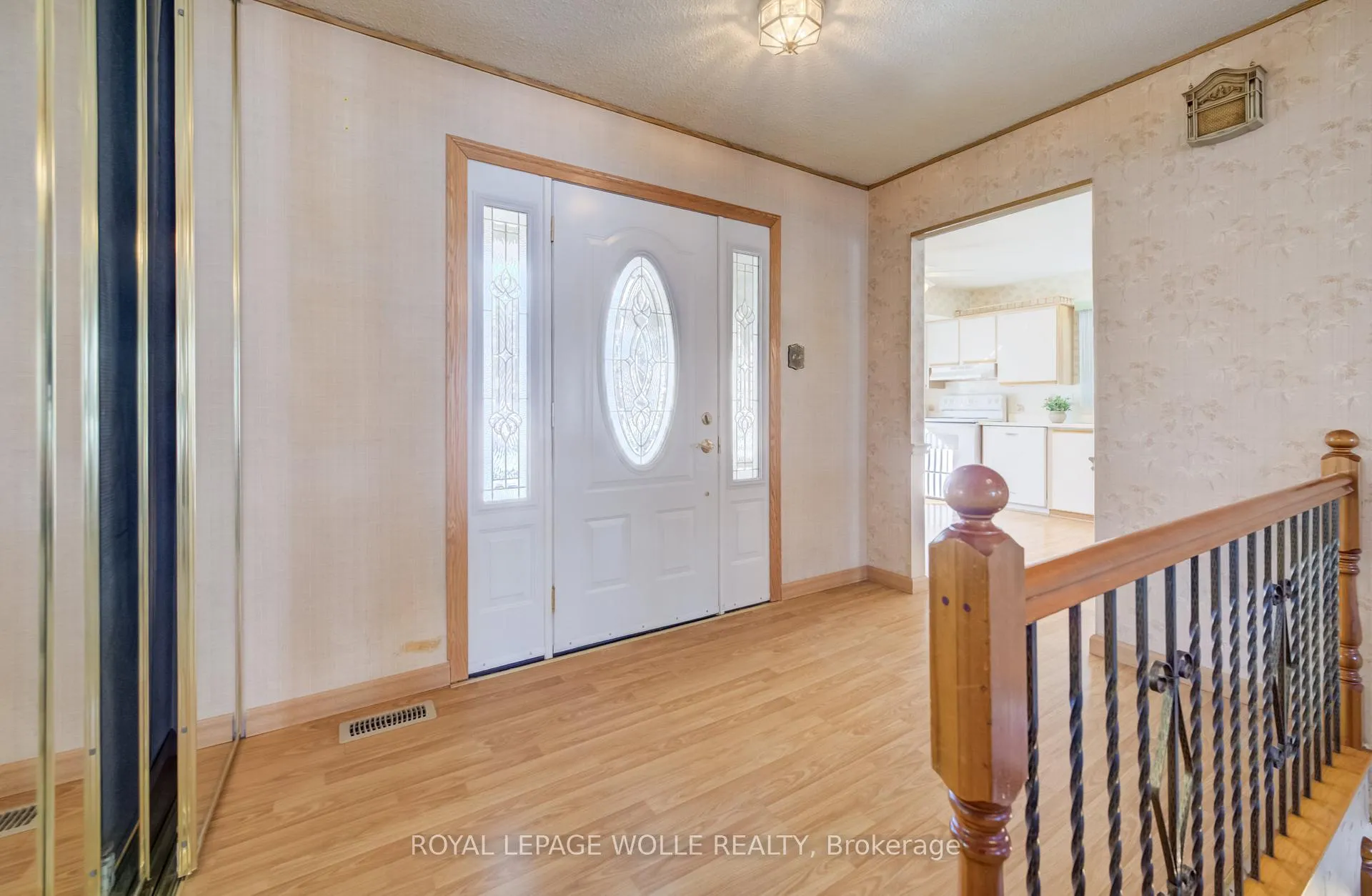 Photo 5 of 20 Royal Orchard Drive, Waterloo — HOMEH
