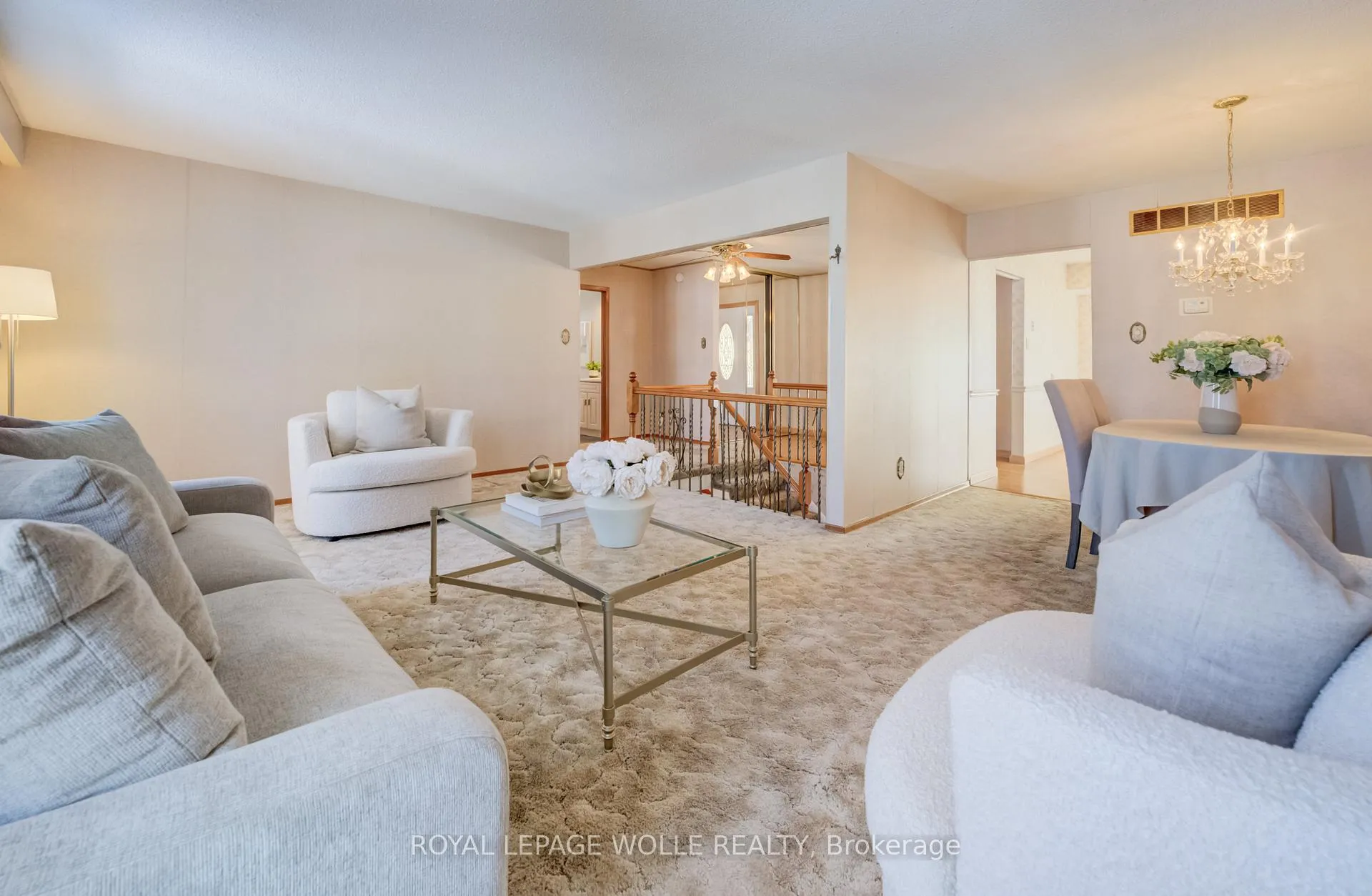 Photo 12 of 20 Royal Orchard Drive, Waterloo — HOMEH