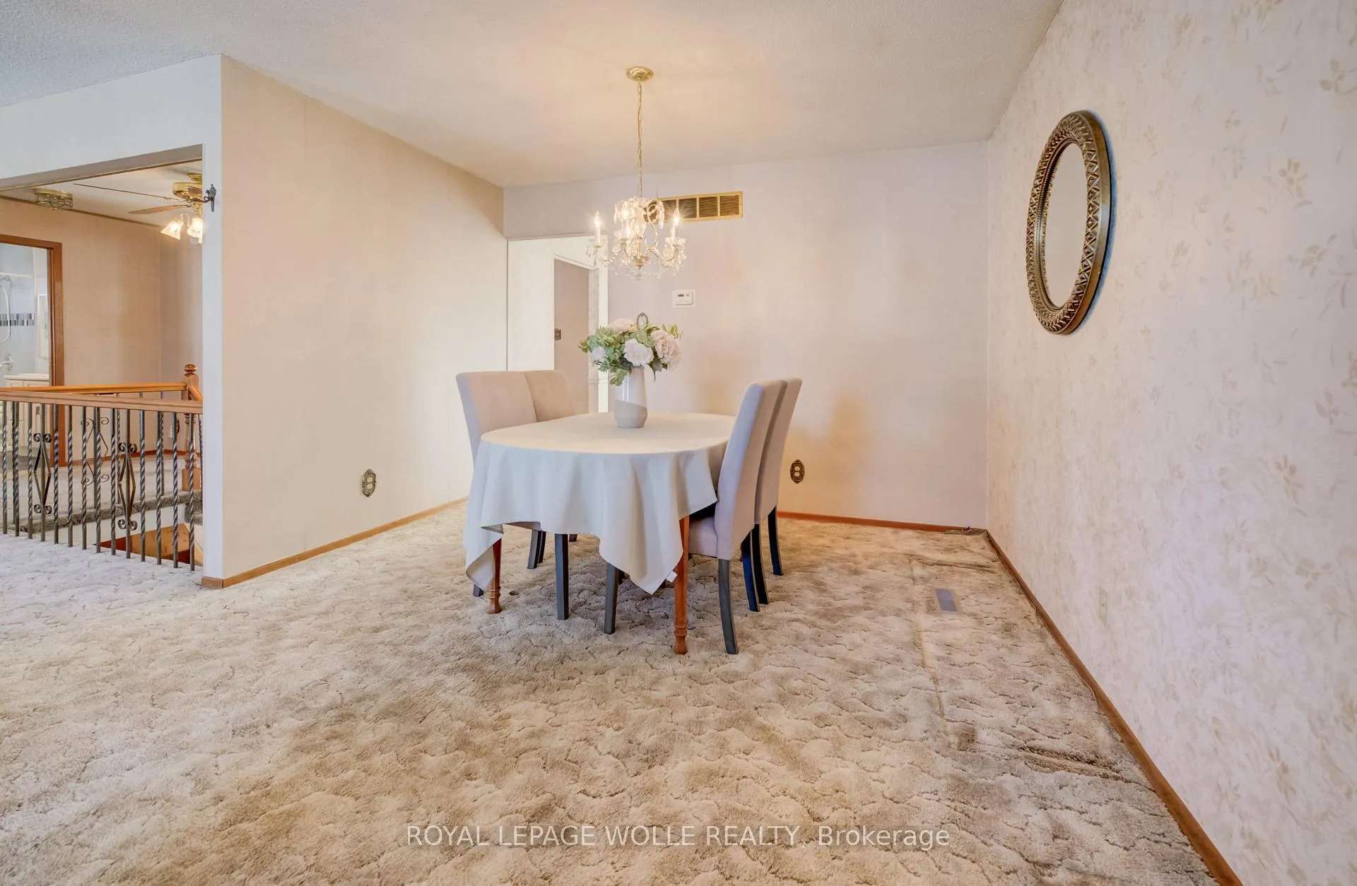 Photo 13 of 20 Royal Orchard Drive, Waterloo — HOMEH