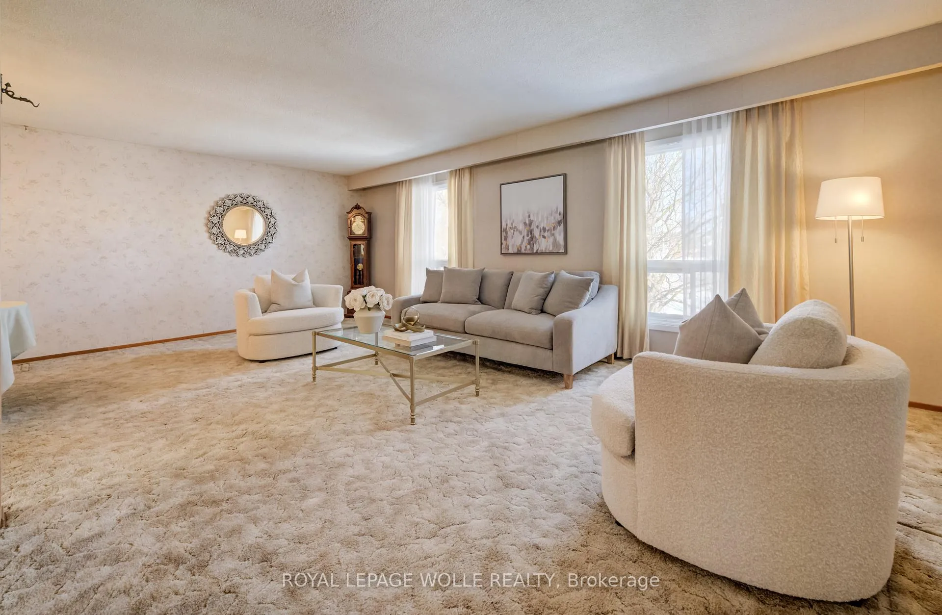 Photo 14 of 20 Royal Orchard Drive, Waterloo — HOMEH