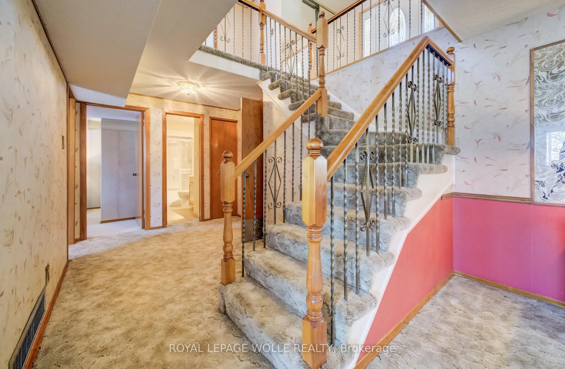 Photo 20 of 20 Royal Orchard Drive, Waterloo — HOMEH