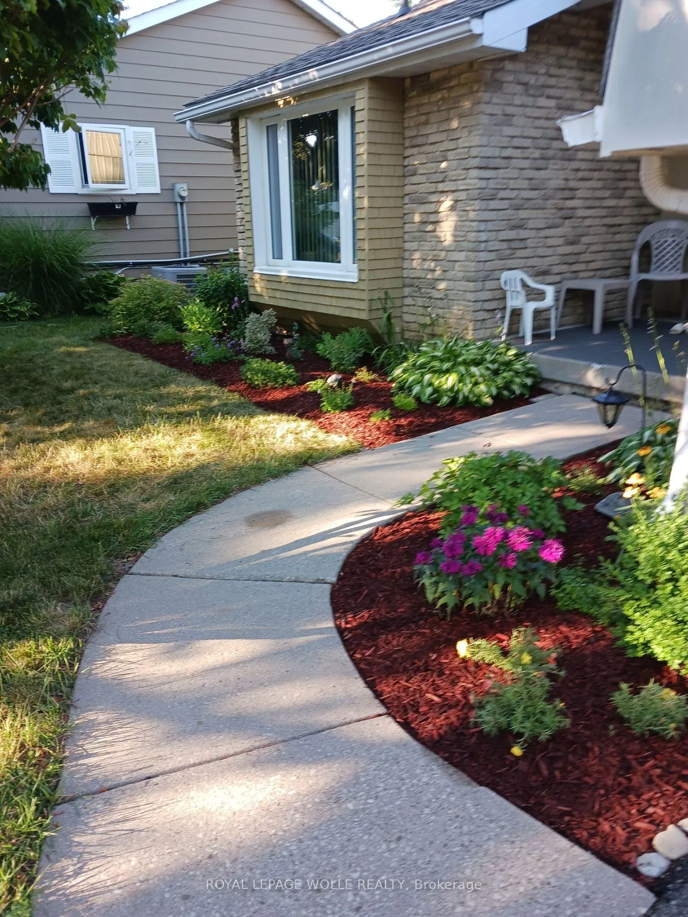 Photo 48 of 20 Royal Orchard Drive, Waterloo — HOMEH