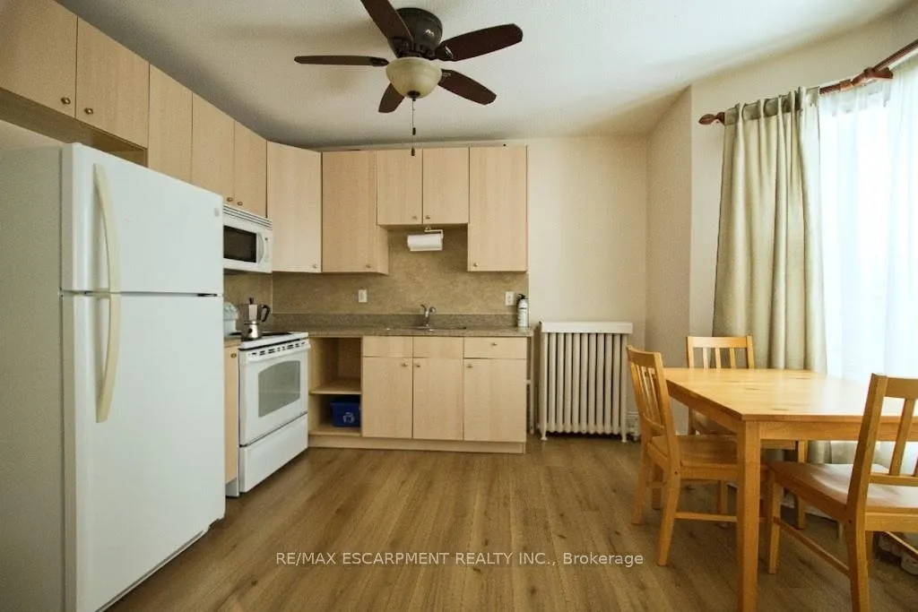 Photo 13 of Unit 2, 22 Blake Street, Hamilton, Blakeley — HOMEH