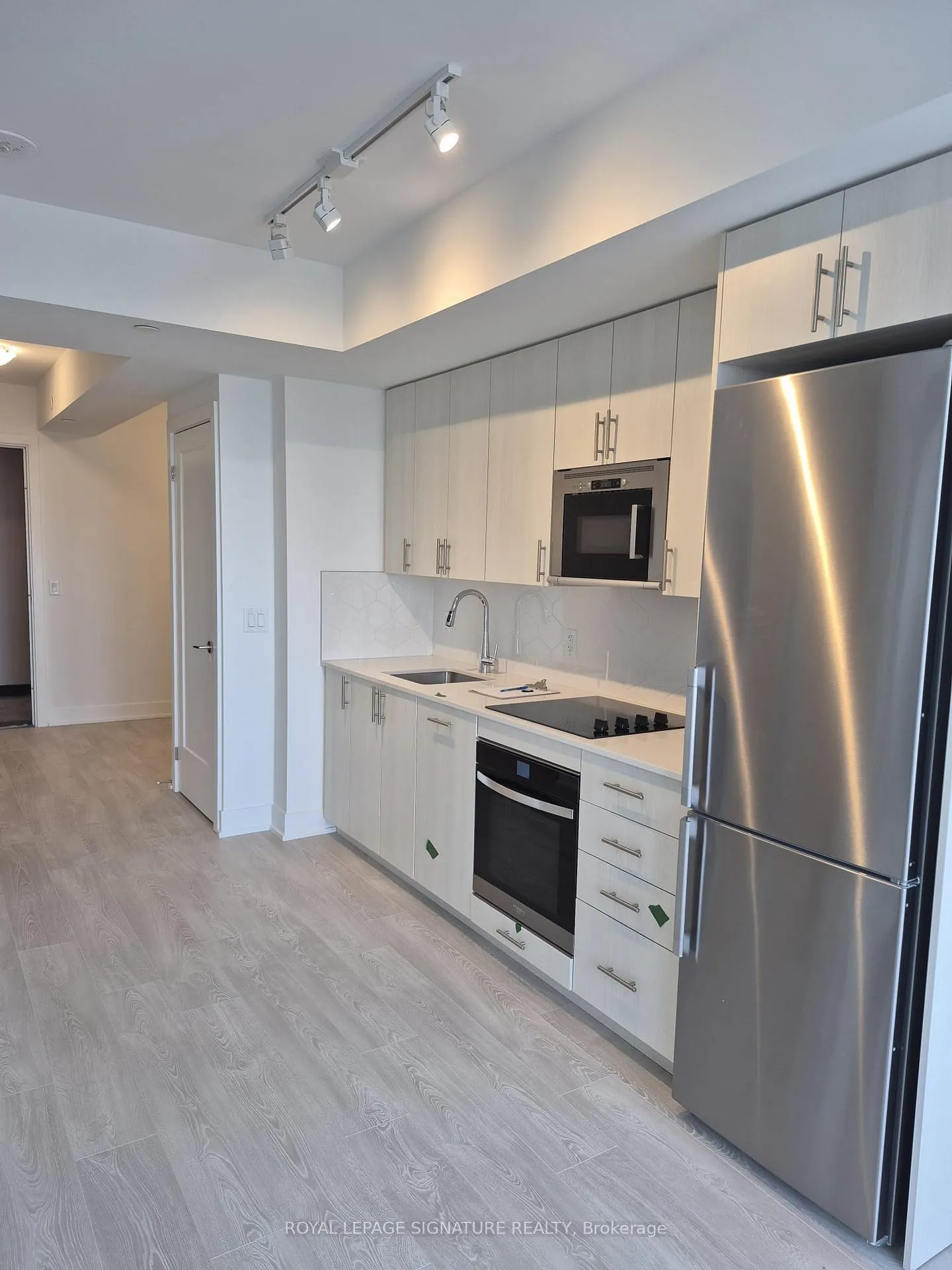 Photo 9 of Unit 1821, 2545 Simcoe Street N, Oshawa, Windfields — HOMEH