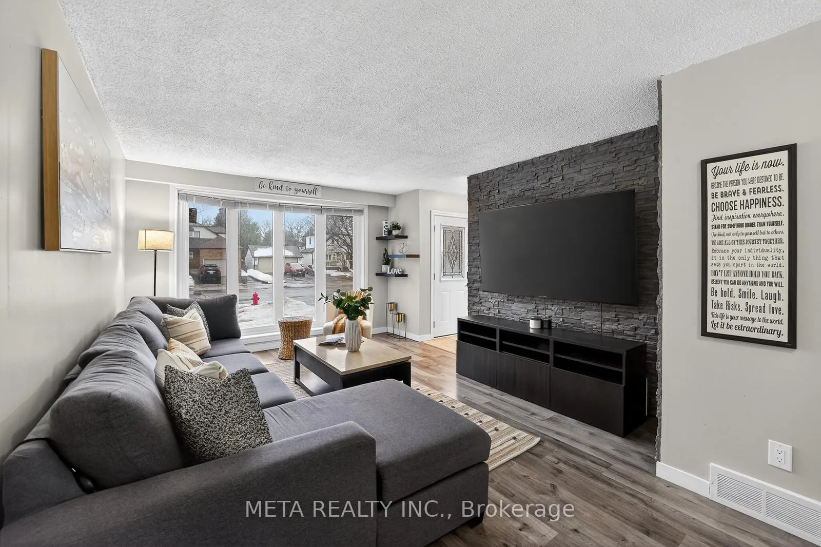 Photo 9 of 723 West 5th Street, Hamilton, Fessenden — HOMEH