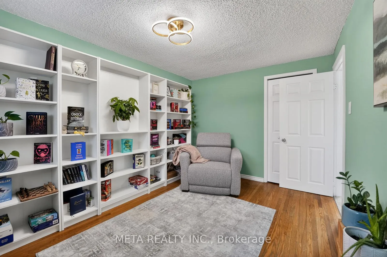 Photo 15 of 723 West 5th Street, Hamilton, Fessenden — HOMEH