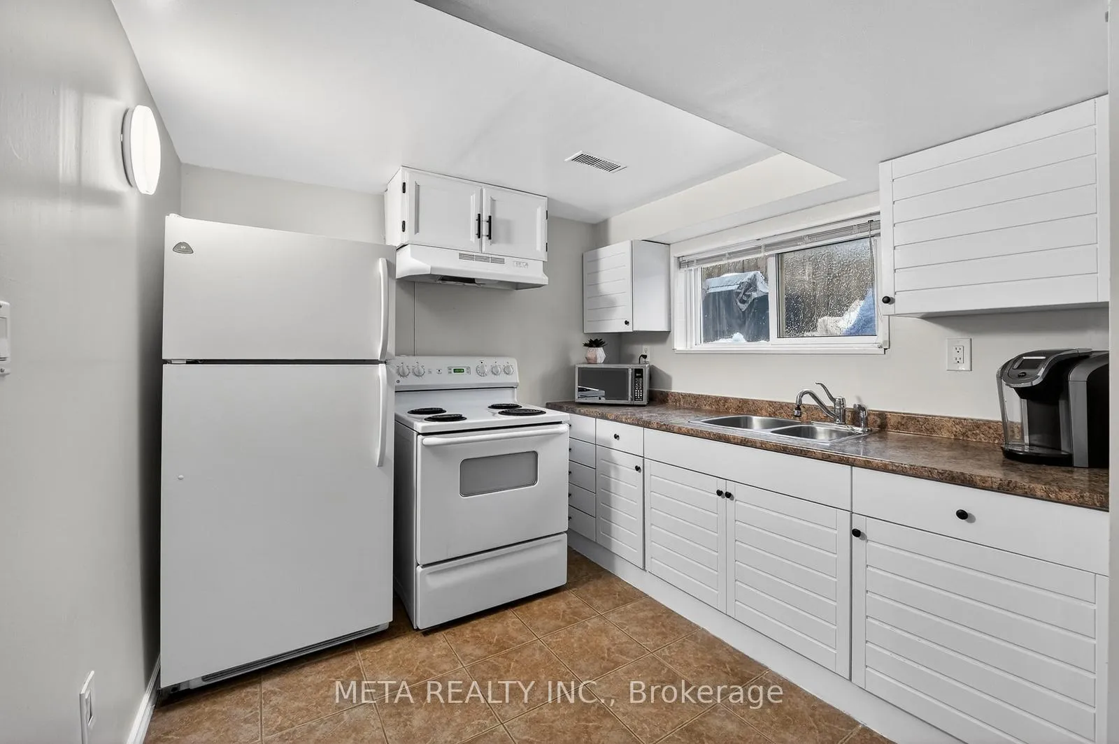 Photo 19 of 723 West 5th Street, Hamilton, Fessenden — HOMEH