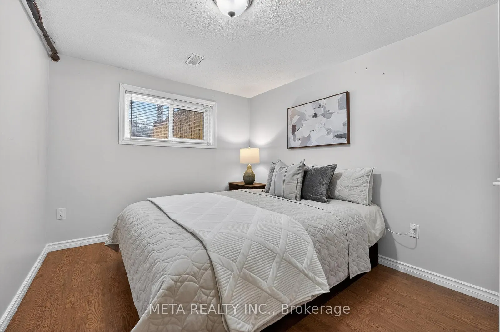 Photo 21 of 723 West 5th Street, Hamilton, Fessenden — HOMEH