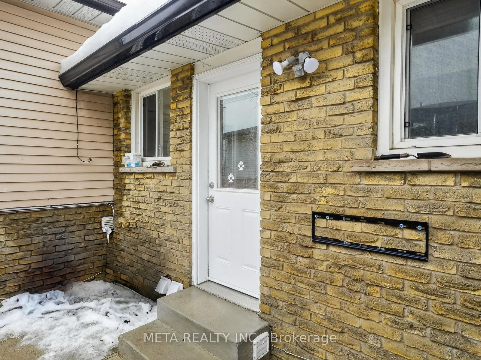 Photo 34 of 723 West 5th Street, Hamilton, Fessenden — HOMEH