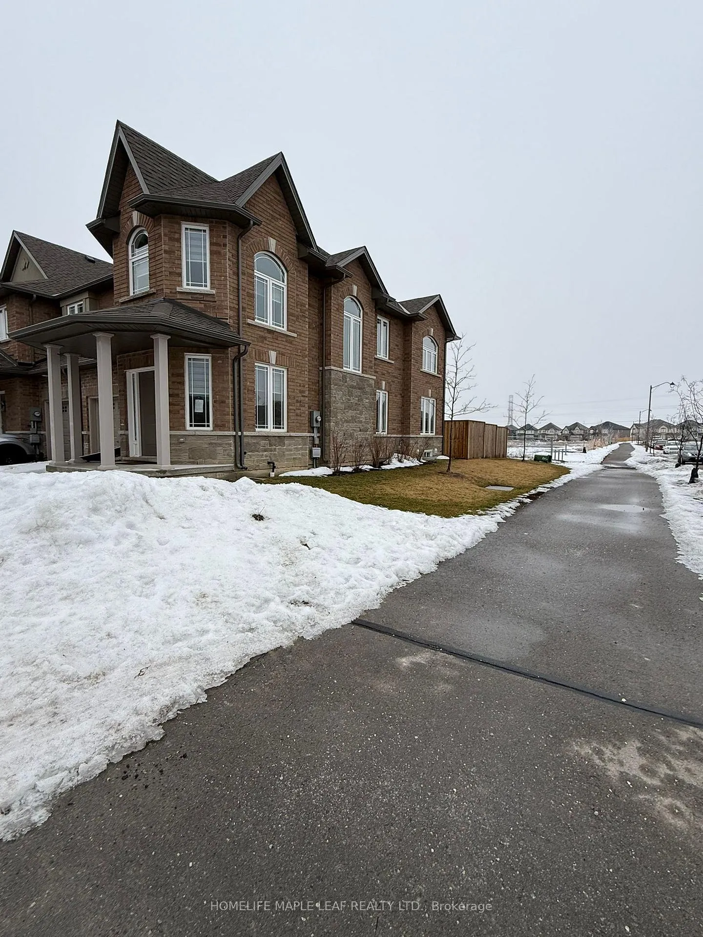 Photo 4 of 2 Laguna Village Crescent, Hamilton, Hannon — HOMEH