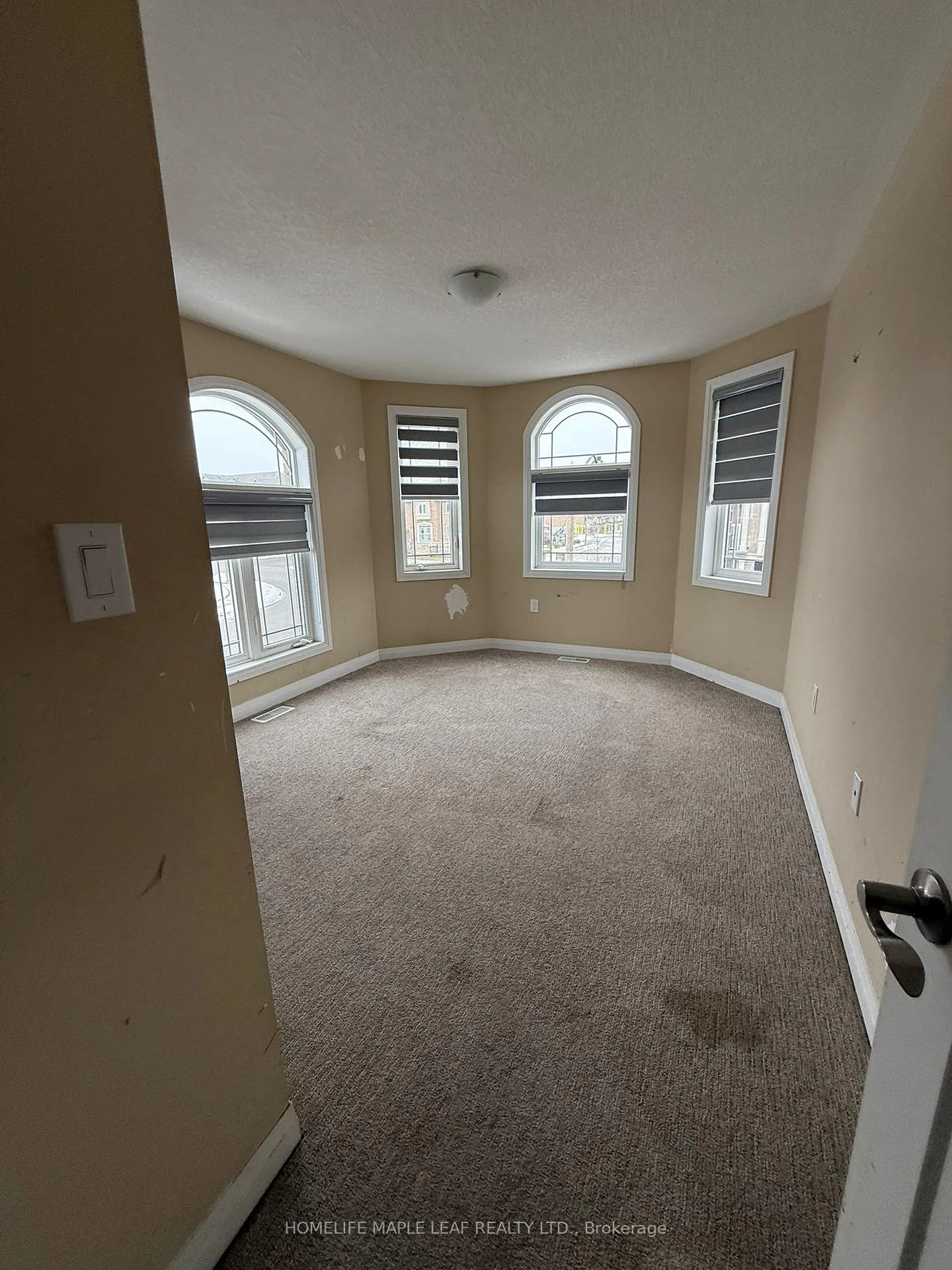 Photo 11 of 2 Laguna Village Crescent, Hamilton, Hannon — HOMEH