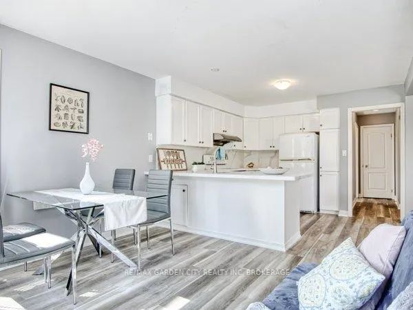 Photo 13 of 20 Chessington Street, St. Catharines, Grapeview — HOMEH