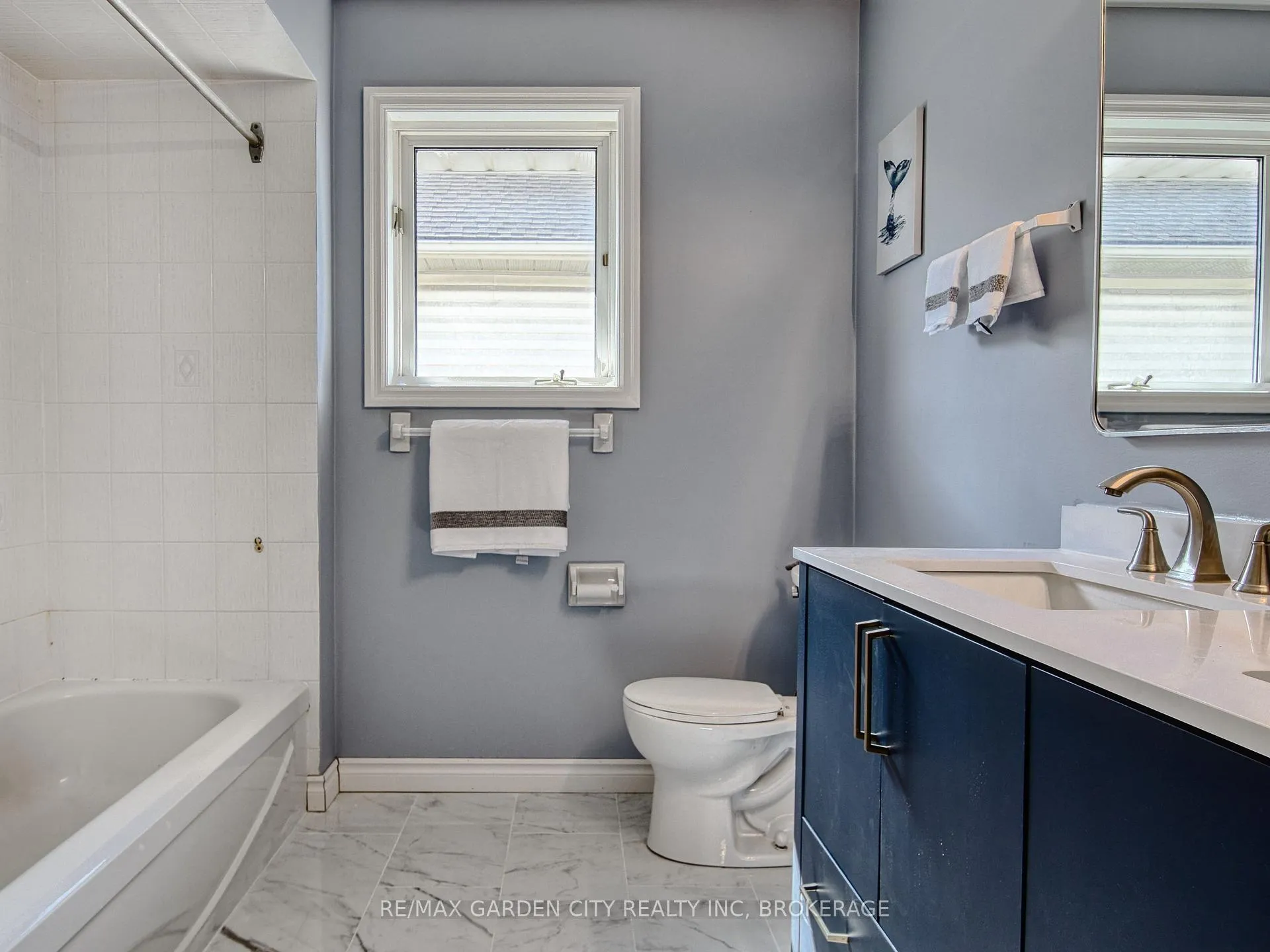 Photo 22 of 20 Chessington Street, St. Catharines, Grapeview — HOMEH