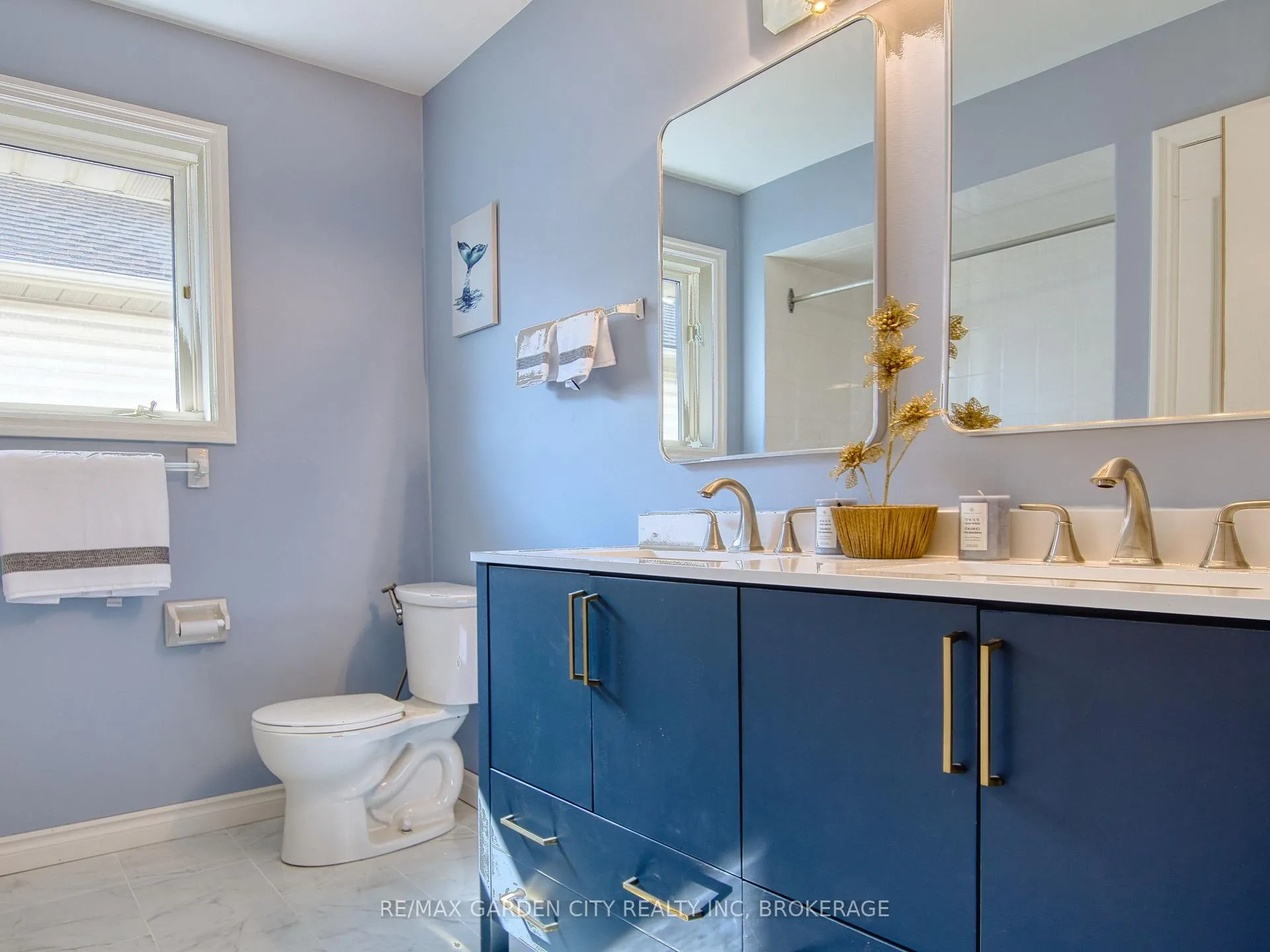 Photo 23 of 20 Chessington Street, St. Catharines, Grapeview — HOMEH