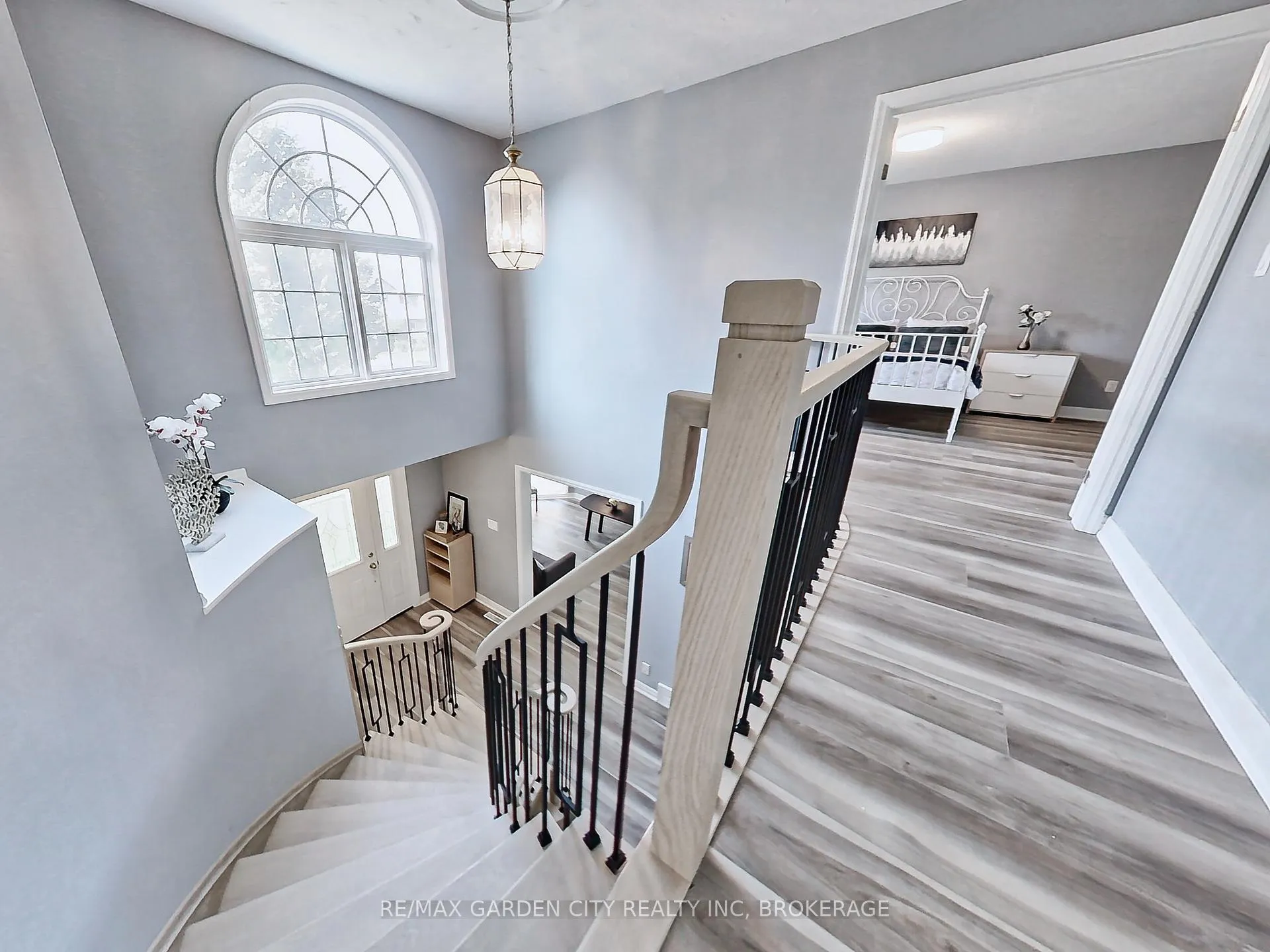 Photo 27 of 20 Chessington Street, St. Catharines, Grapeview — HOMEH
