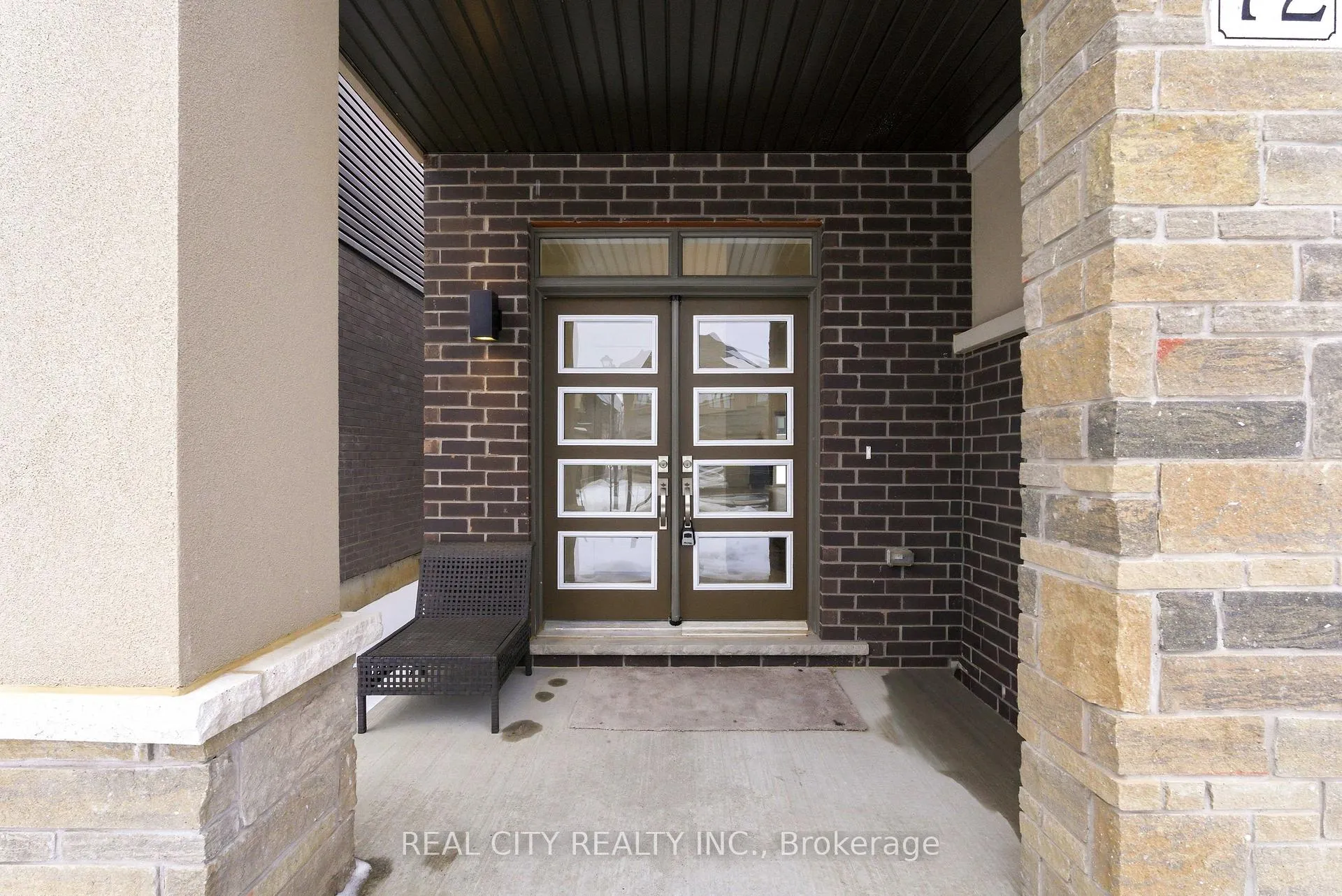 Photo 5 of 72 George Brier Drive E, Brant, Paris — HOMEH