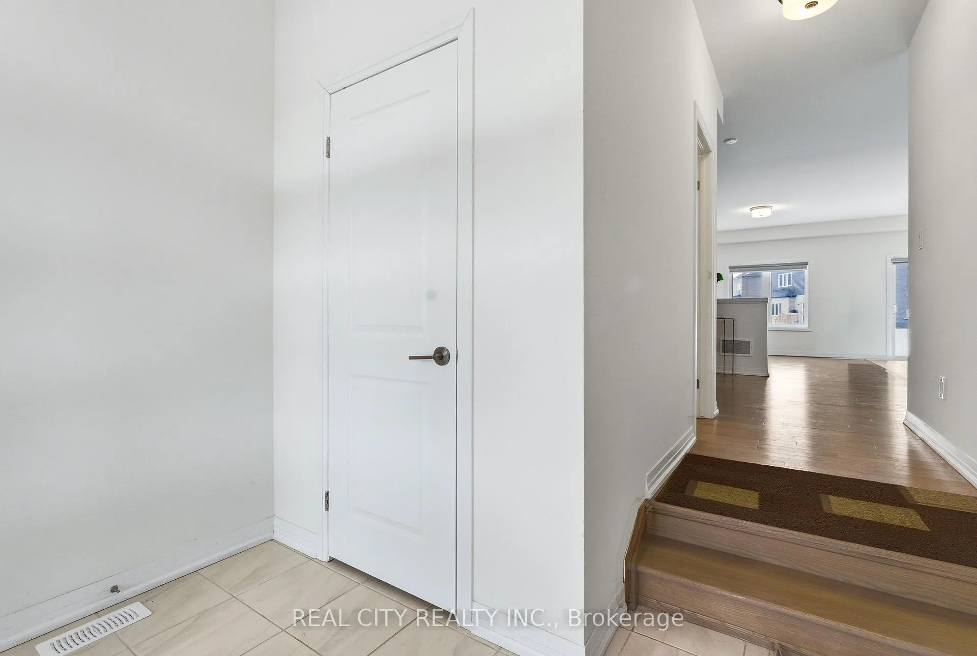Photo 7 of 72 George Brier Drive E, Brant, Paris — HOMEH