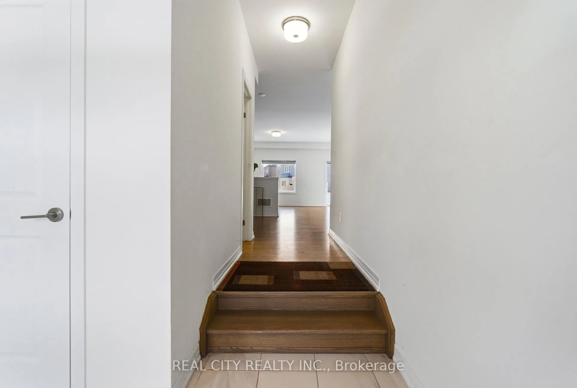 Photo 8 of 72 George Brier Drive E, Brant, Paris — HOMEH